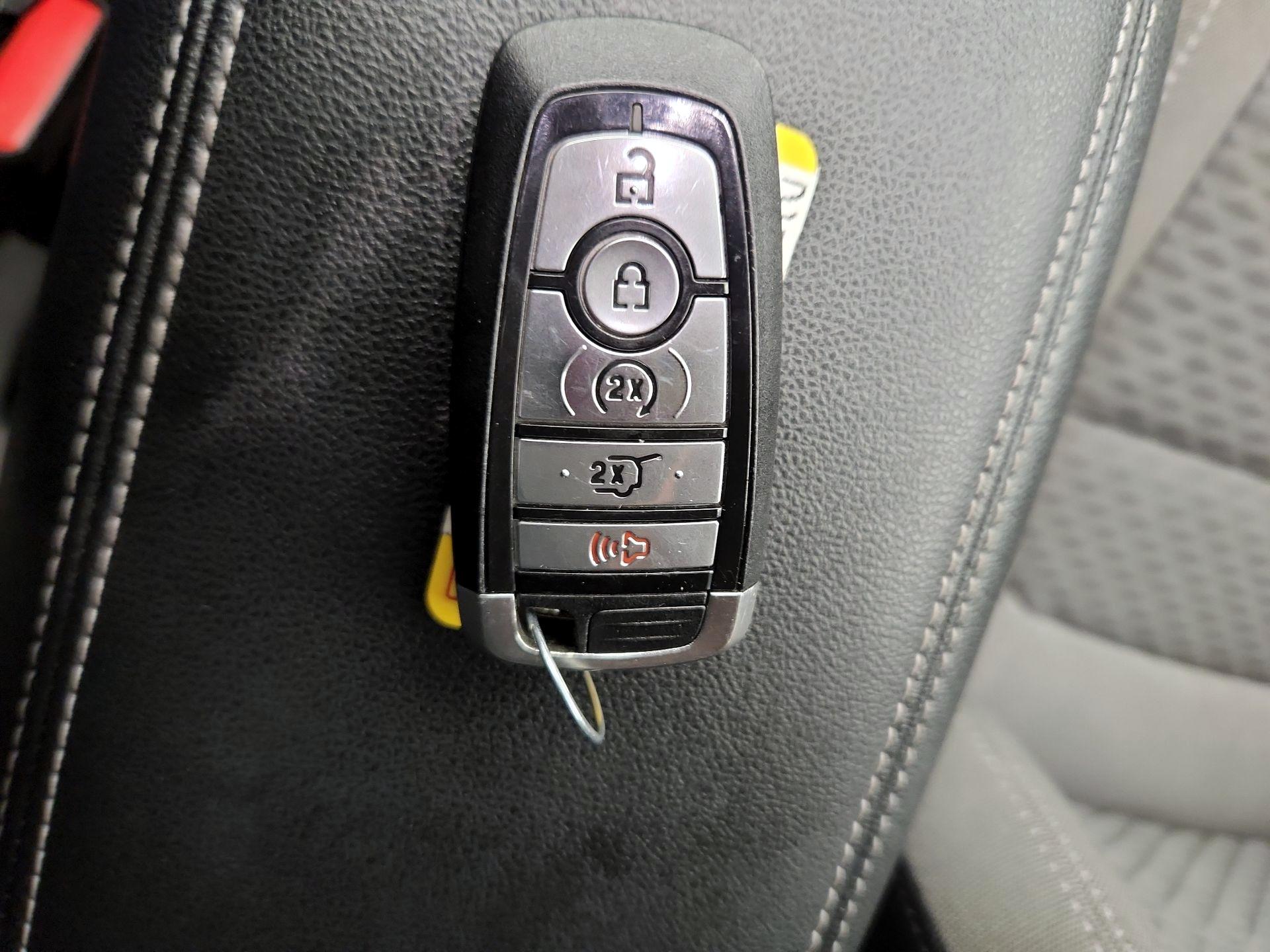 Thumbnail: 2022 Ford Escape - 20