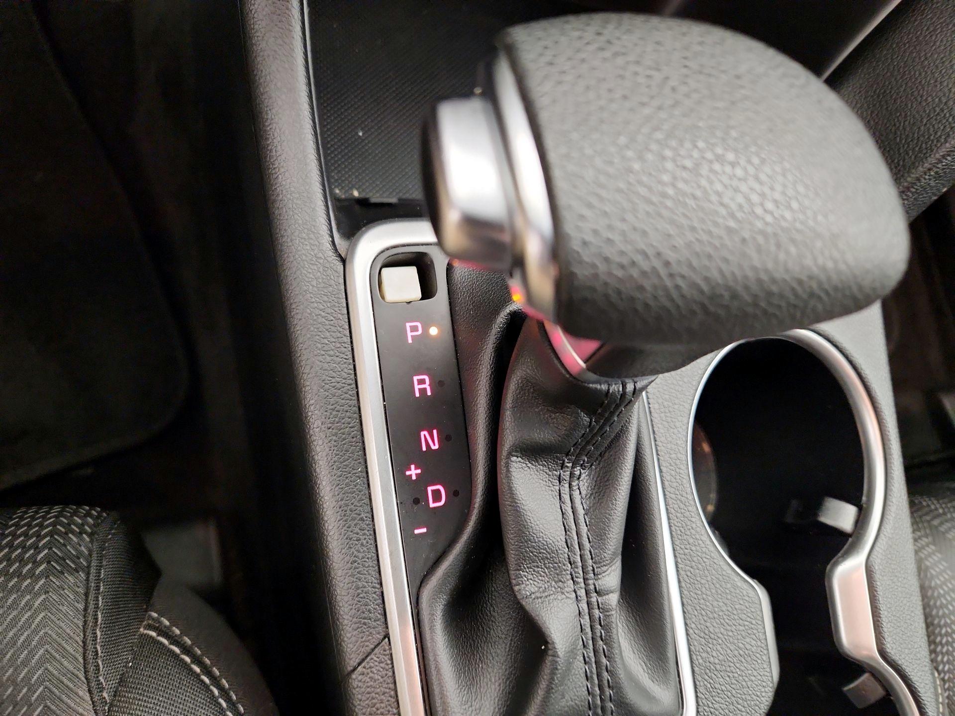 Thumbnail: 2022 Kia Sportage - 17