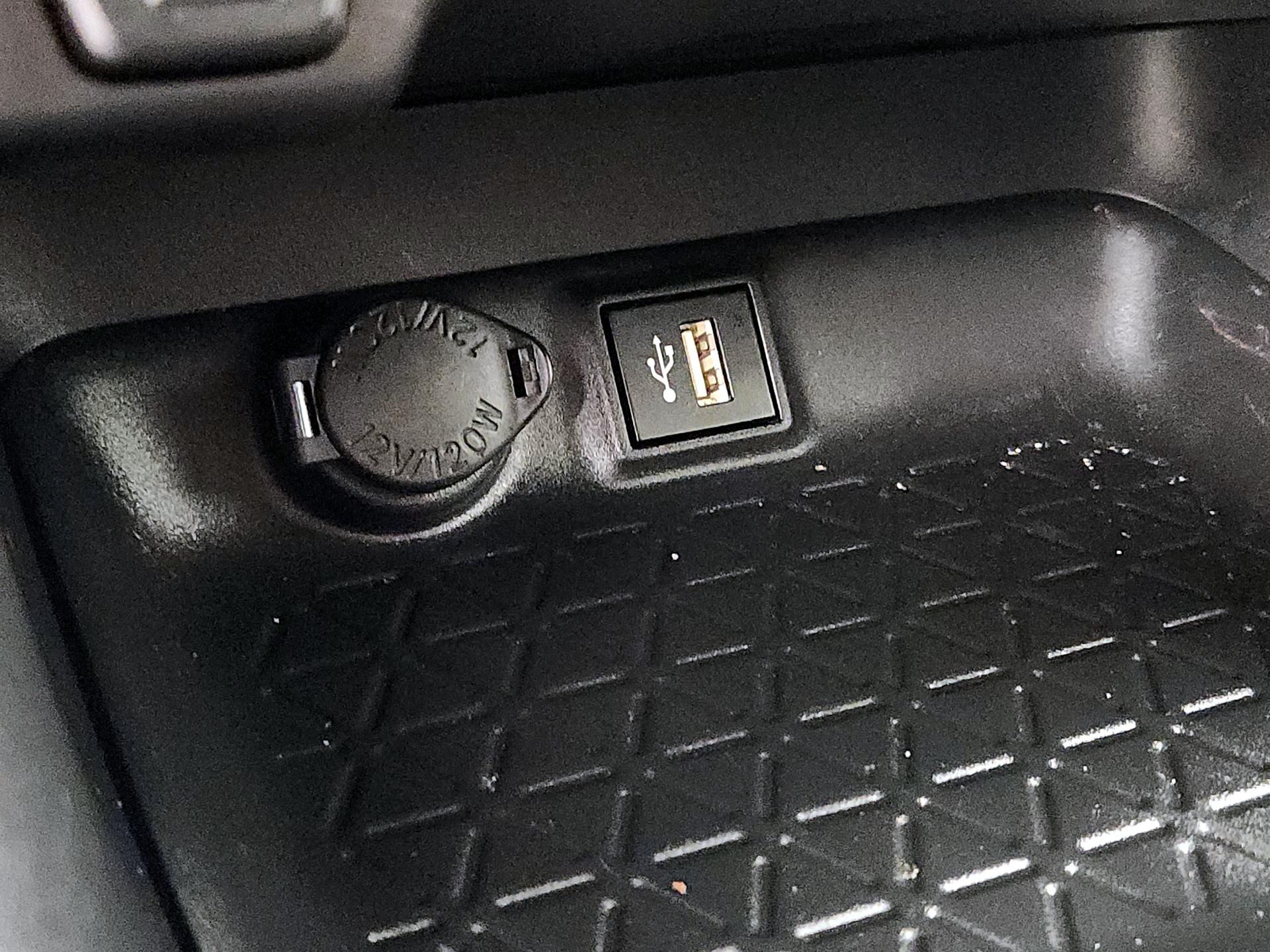 Thumbnail: 2024 Toyota RAV4 - 18