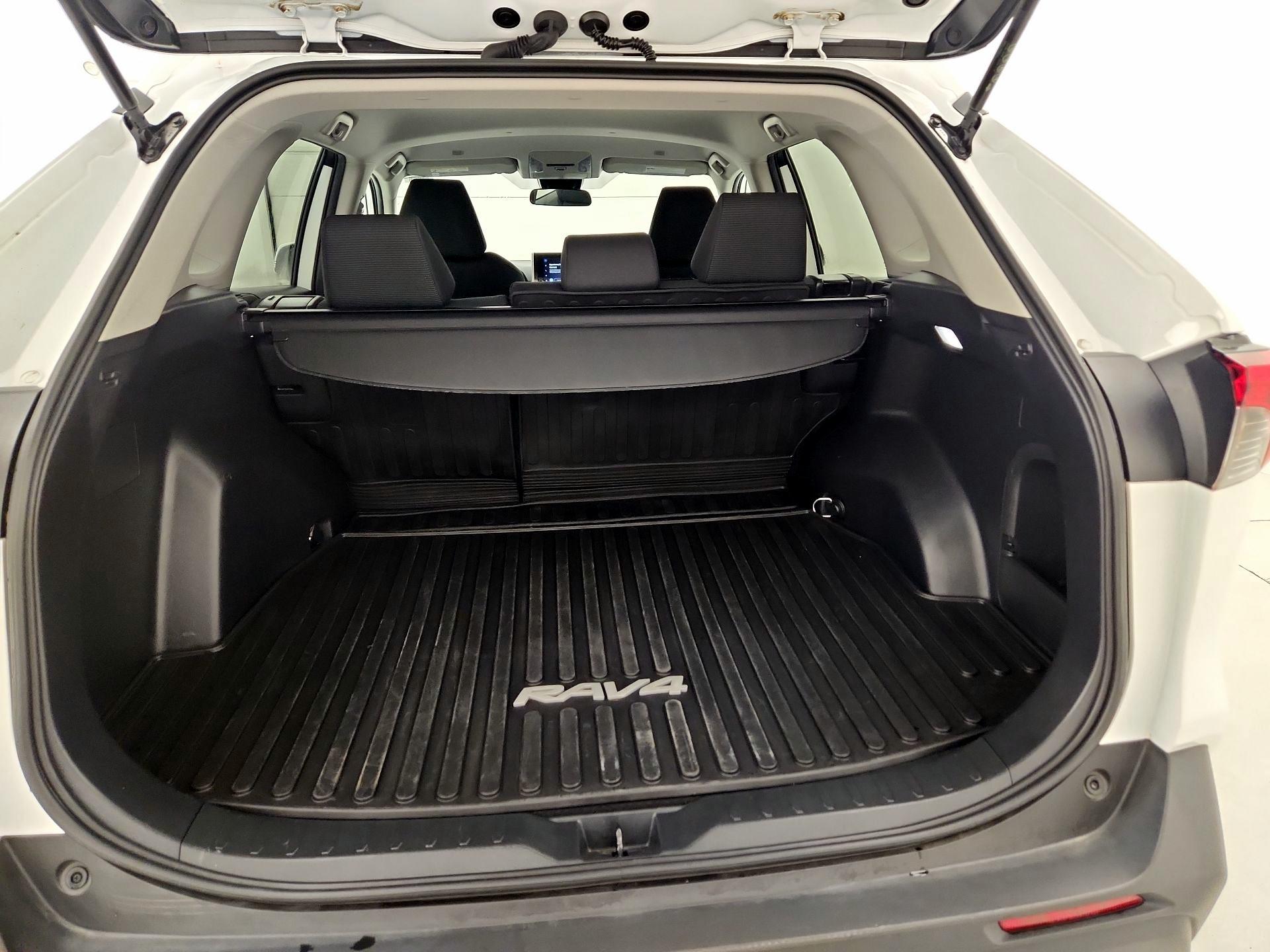 Thumbnail: 2024 Toyota RAV4 - 20