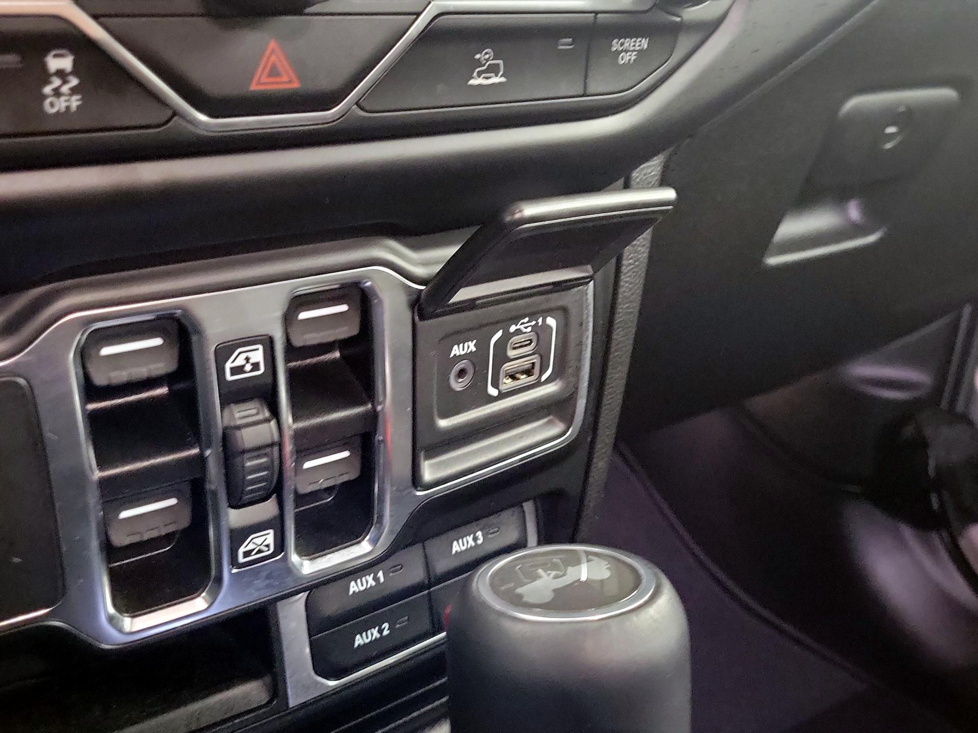 Thumbnail: 2022 Jeep Wrangler - 17