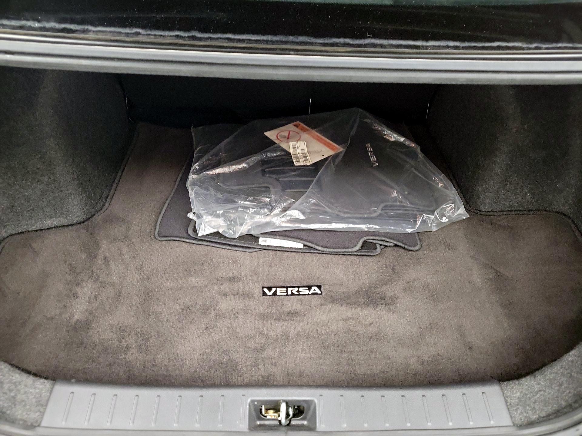 Thumbnail: 2021 Nissan Versa - 17