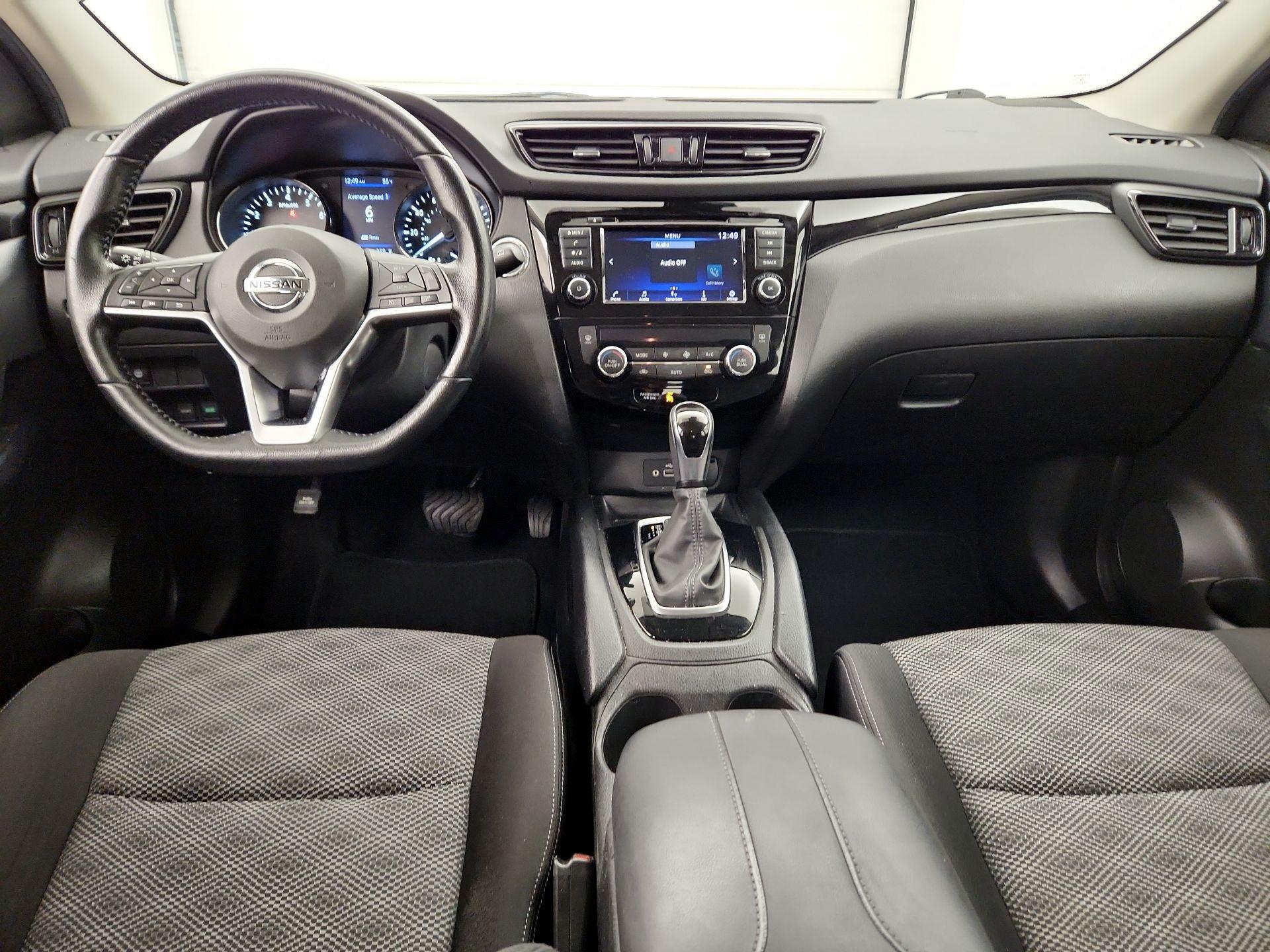 Thumbnail: 2021 Nissan Rogue Sport - 9