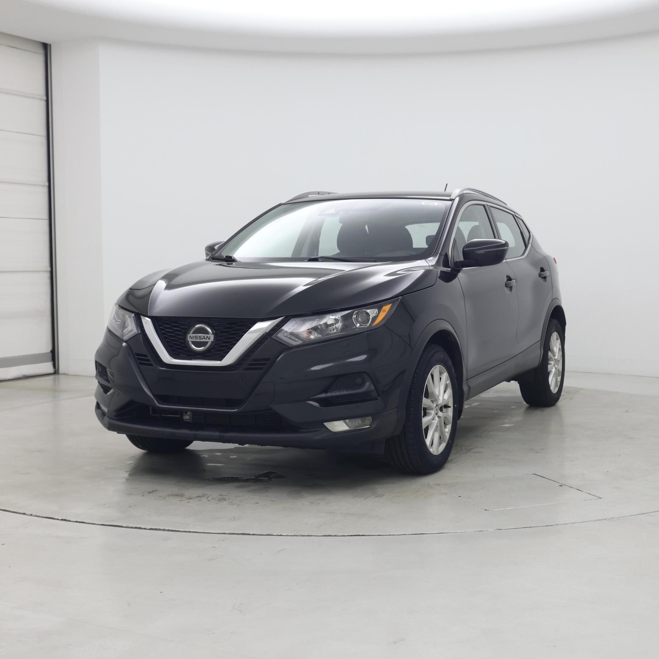 Thumbnail: 2021 Nissan Rogue Sport - 4