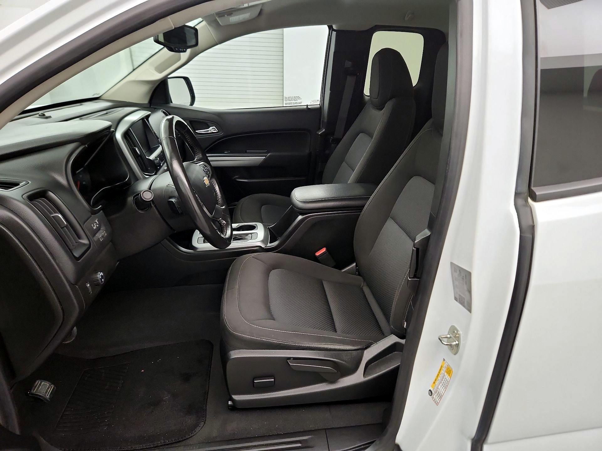 Thumbnail: 2022 Chevrolet Colorado - 9