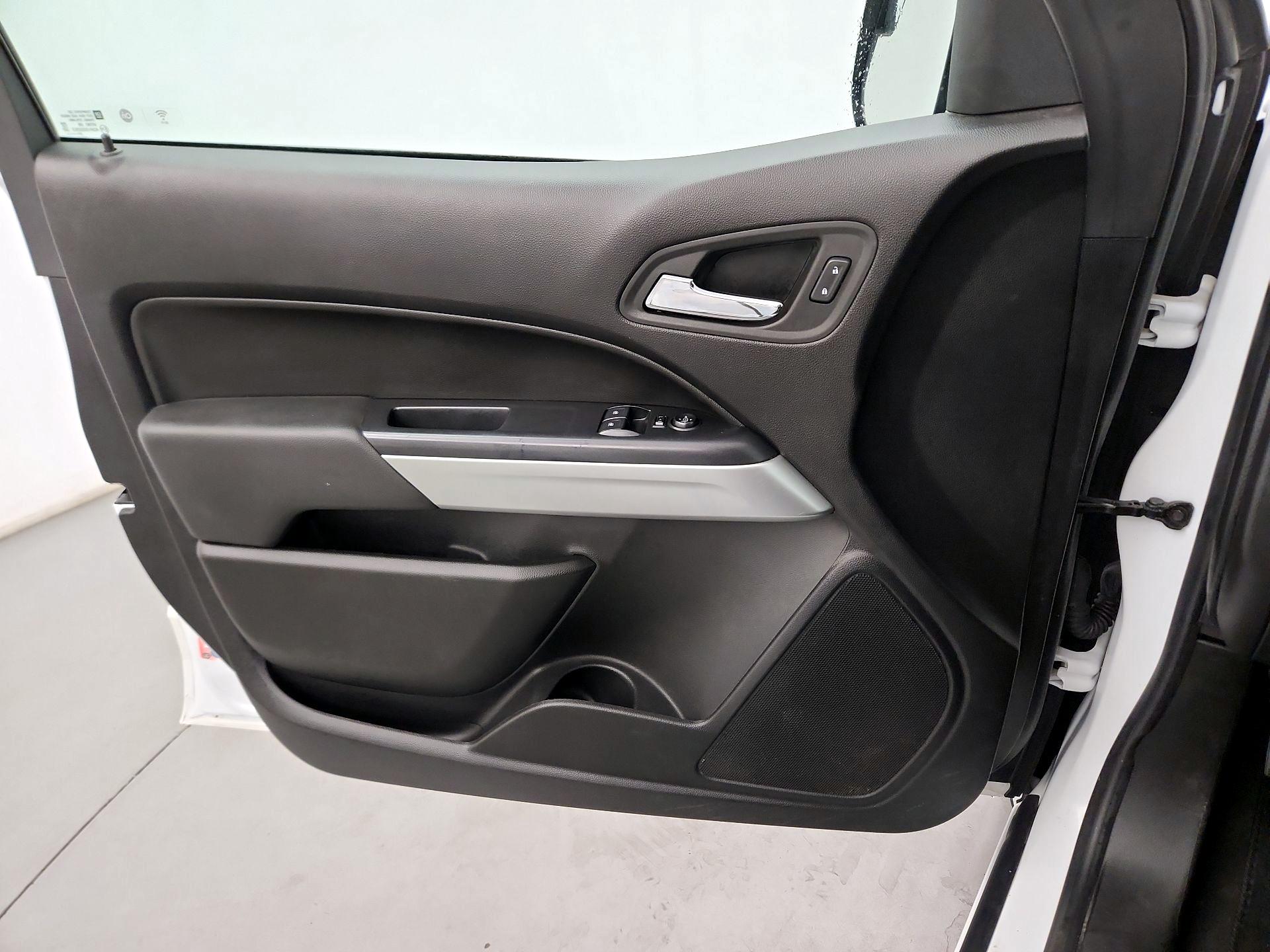 Thumbnail: 2022 Chevrolet Colorado - 10