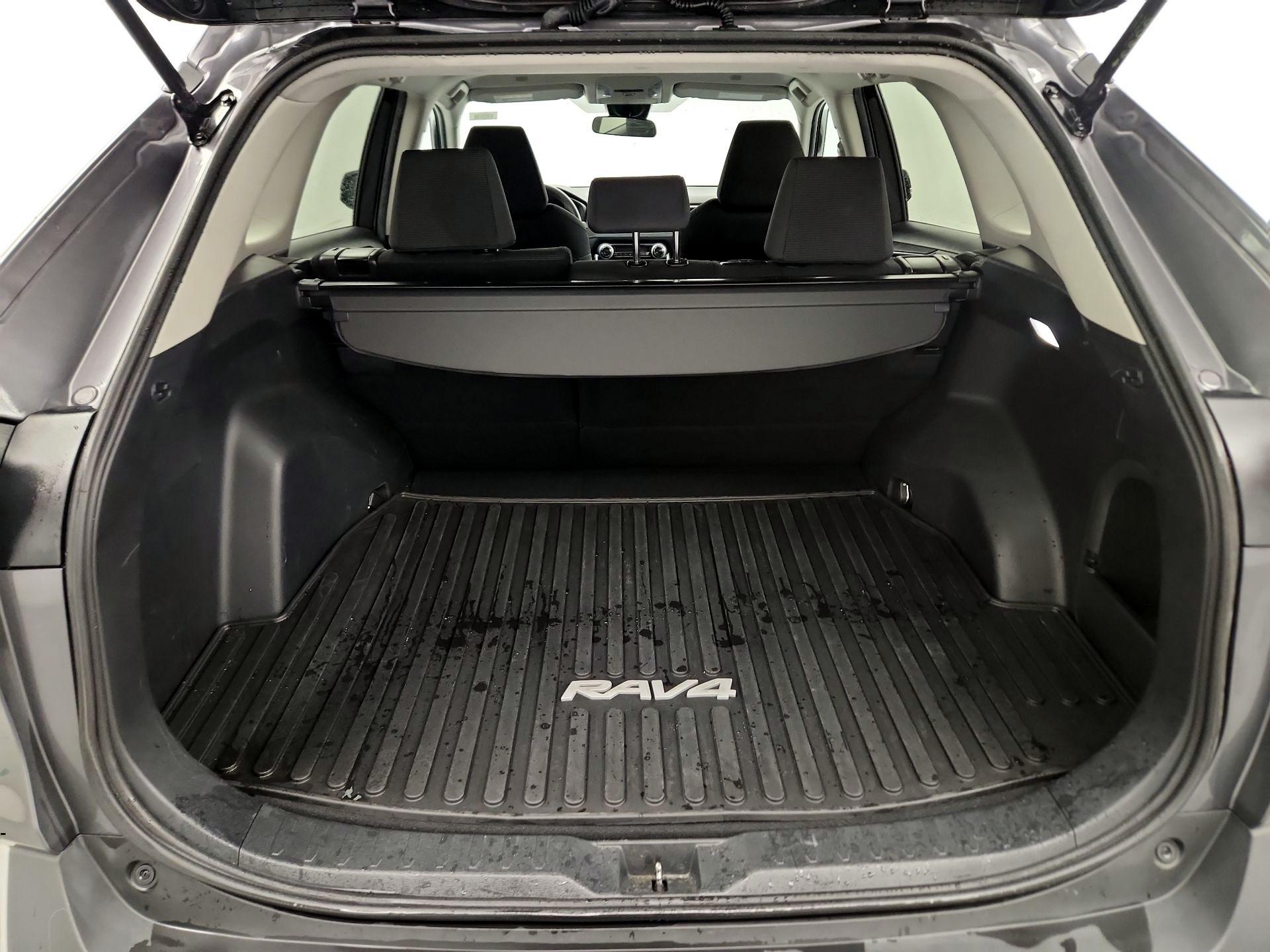 Thumbnail: 2024 Toyota RAV4 - 18