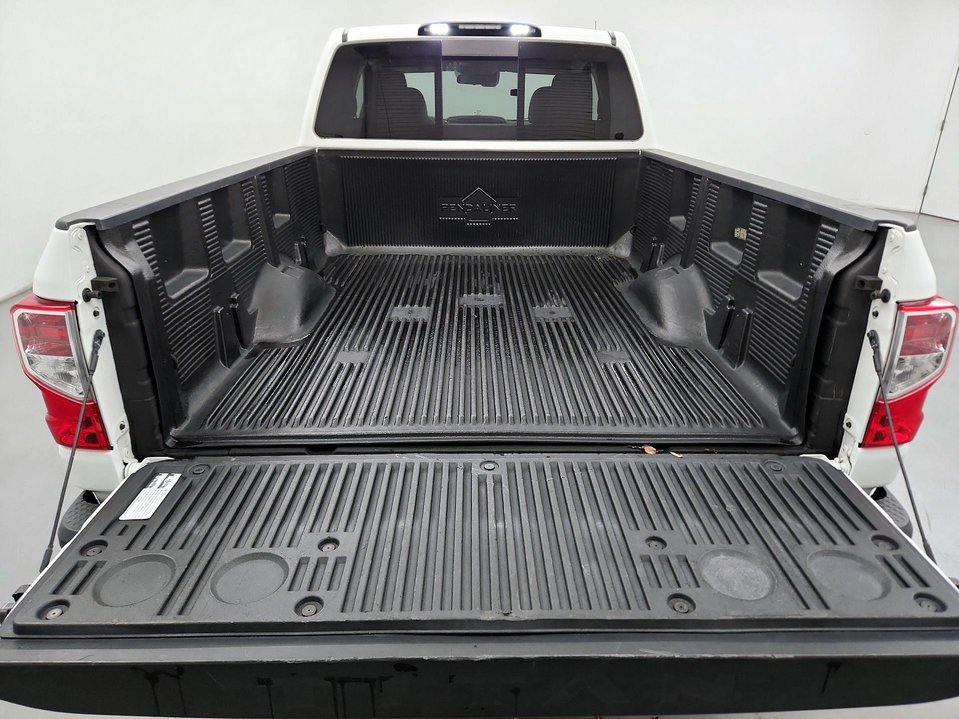 Thumbnail: 2021 Nissan Titan - 18