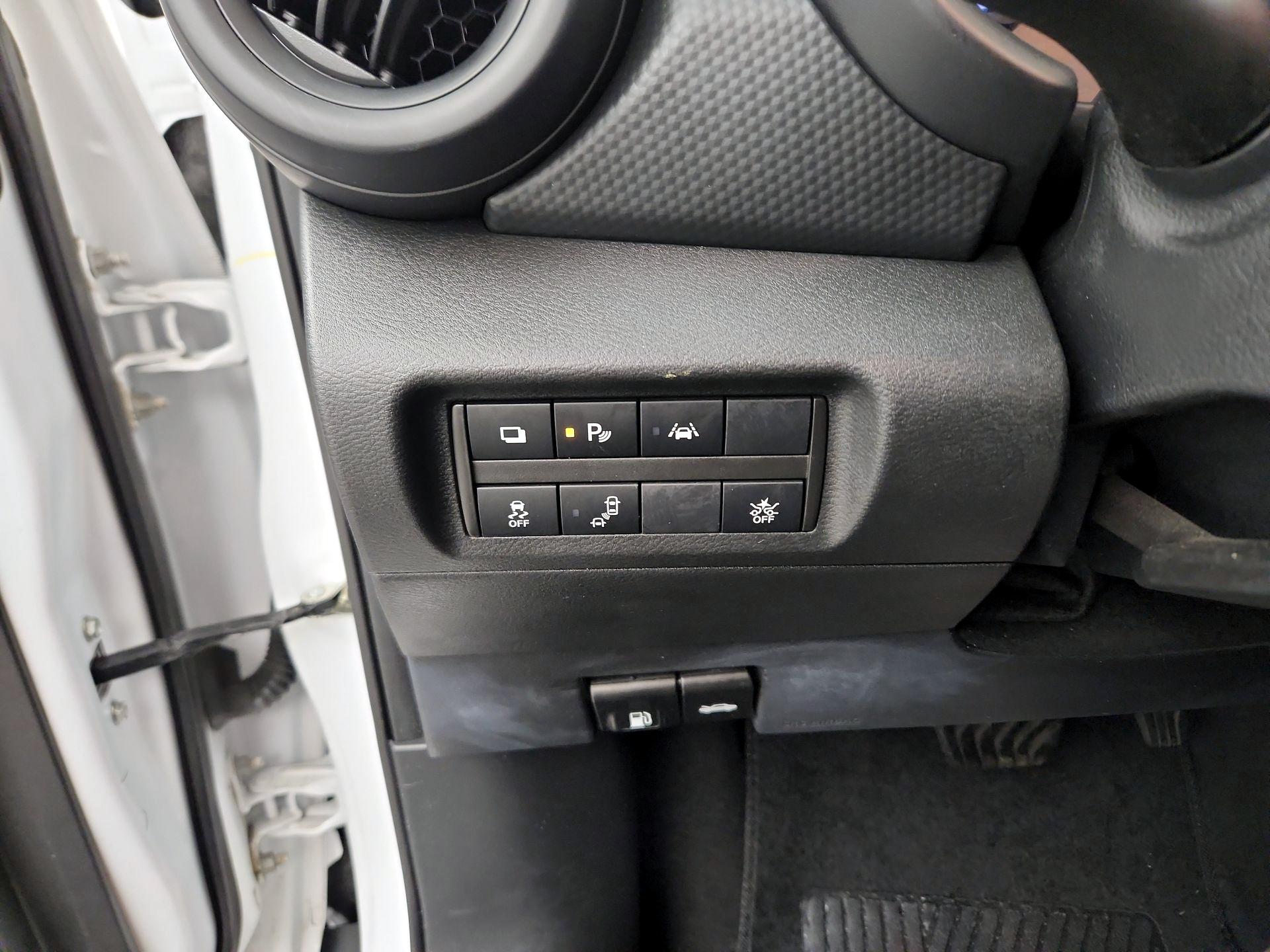 Thumbnail: 2022 Nissan Kicks - 11