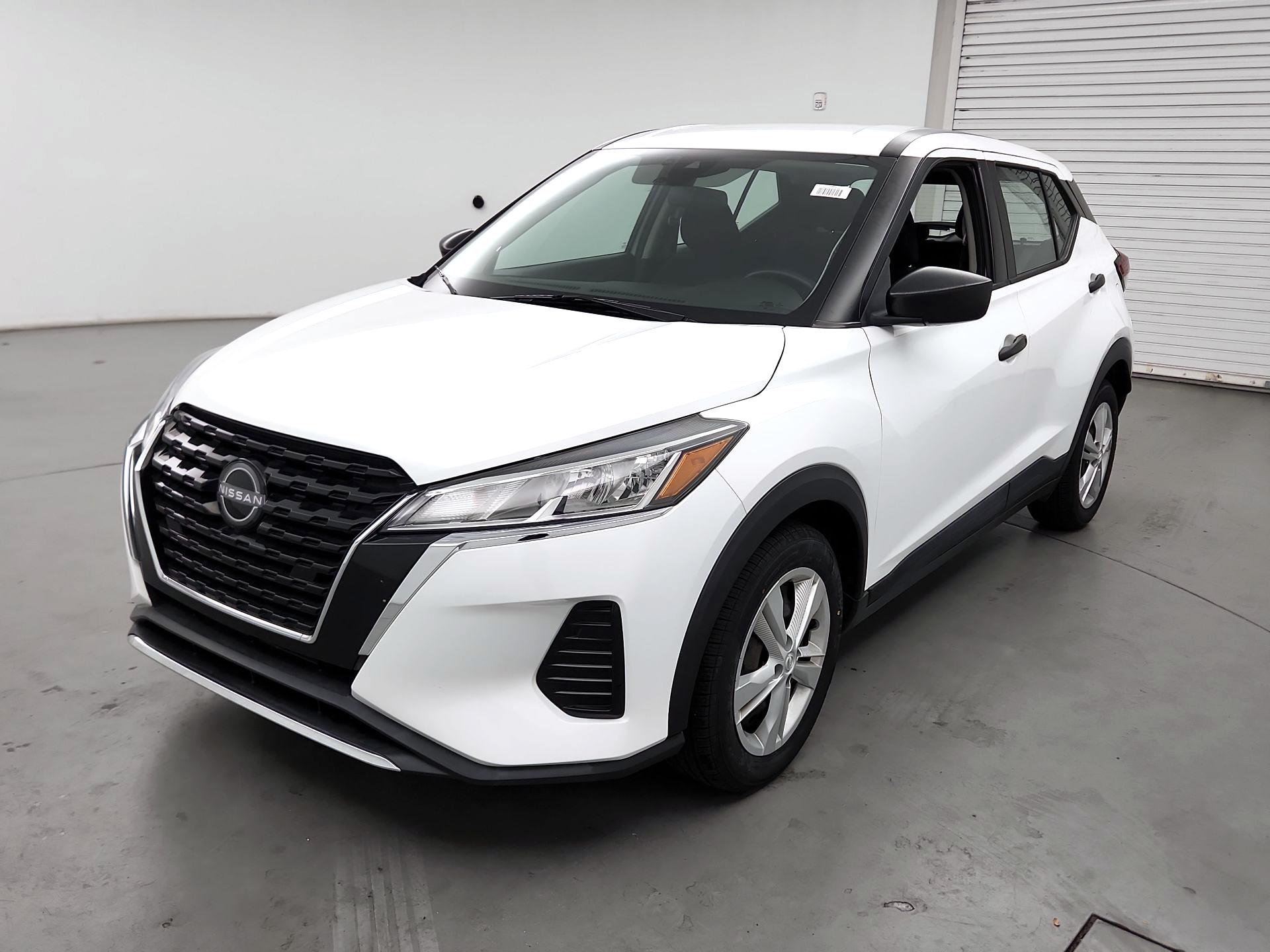 Thumbnail: 2022 Nissan Kicks - 3