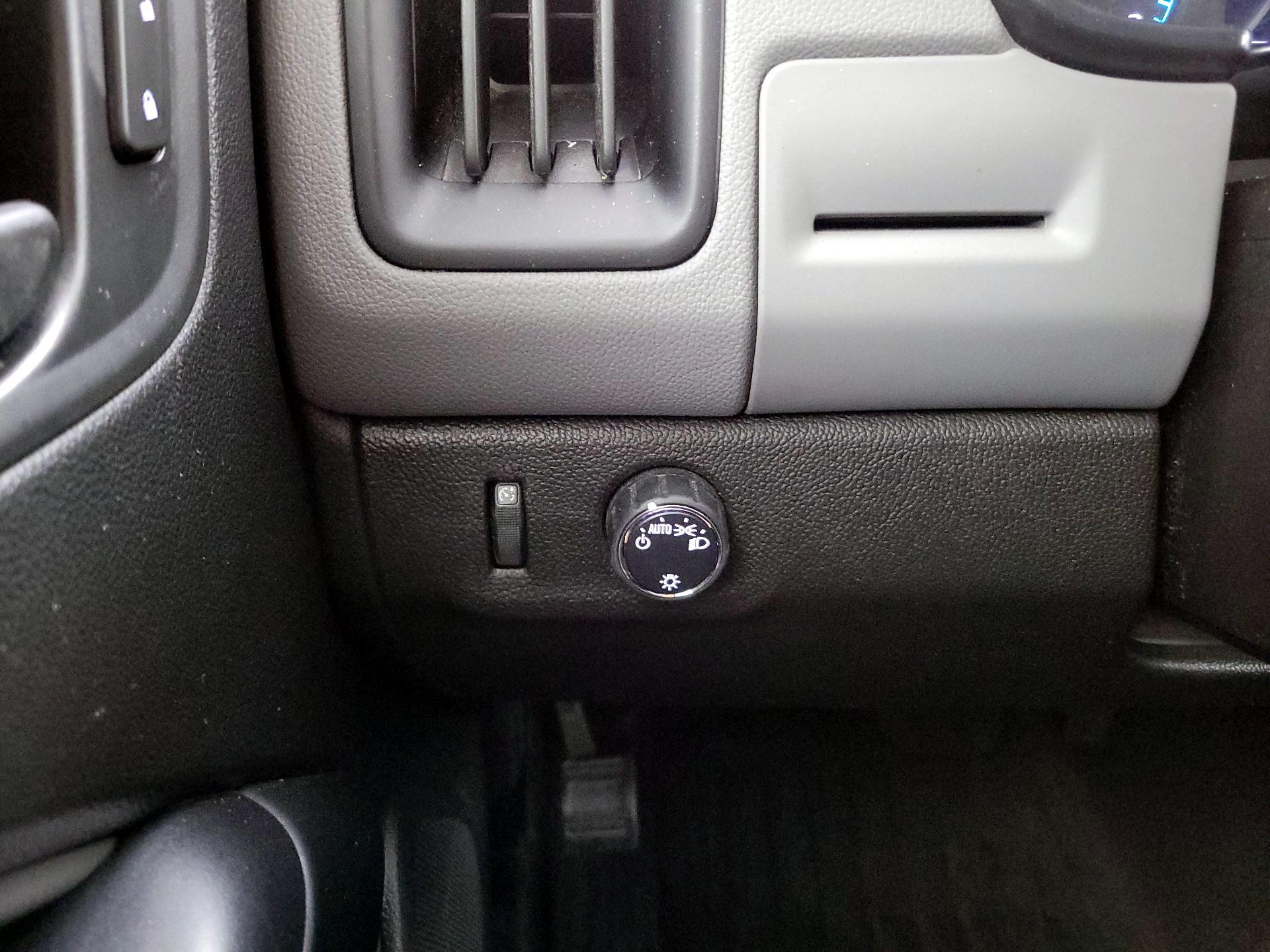 Thumbnail: 2019 Chevrolet Colorado - 13