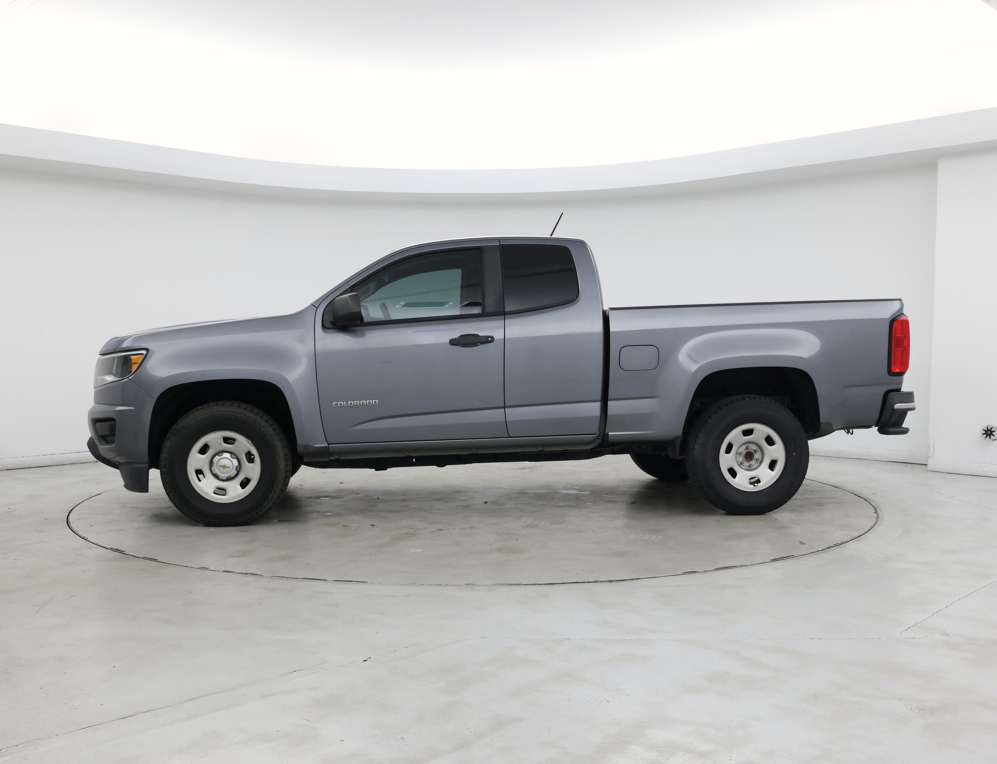 Thumbnail: 2019 Chevrolet Colorado - 3