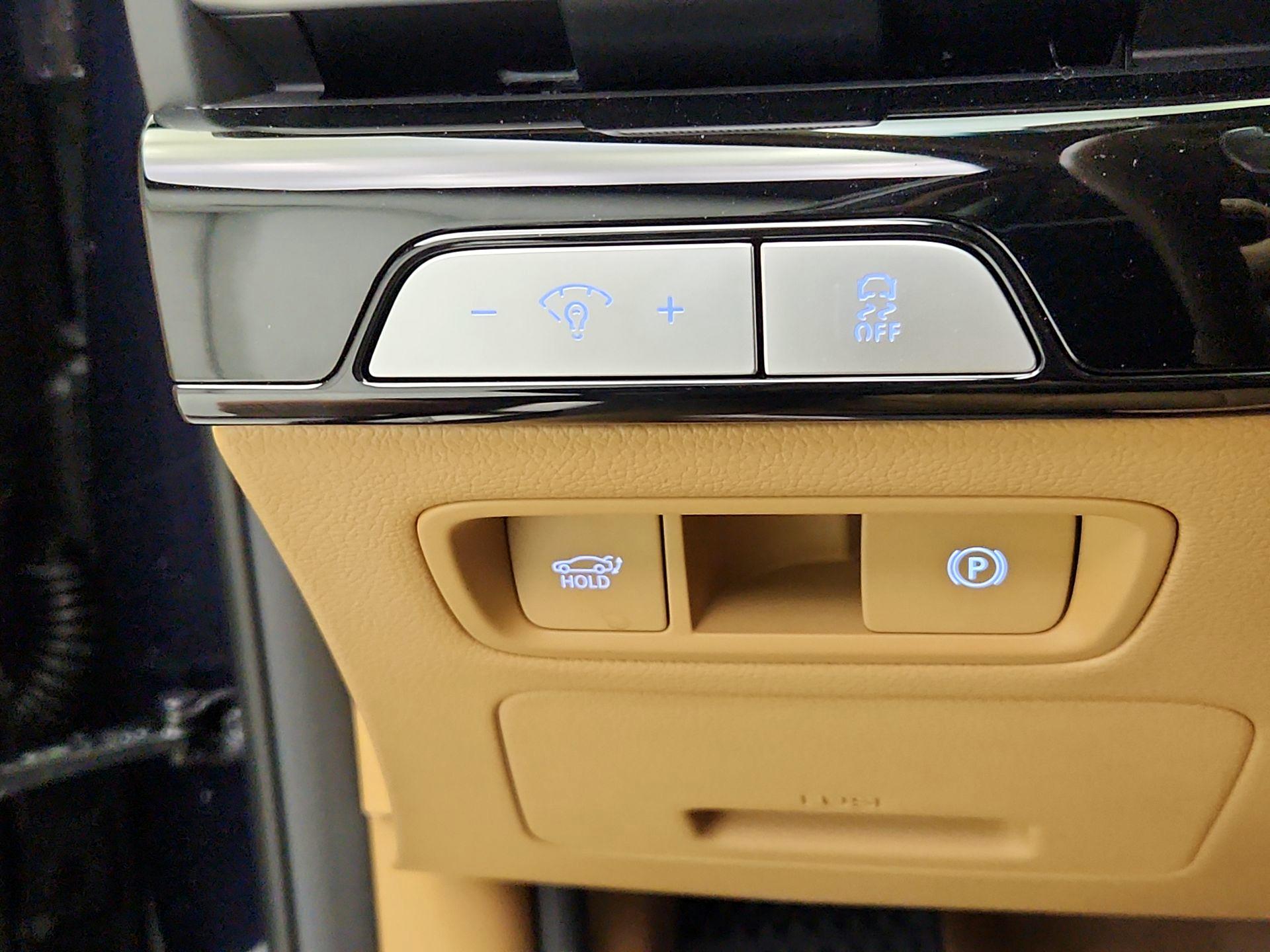 Thumbnail: 2026 Genesis G80 - 13