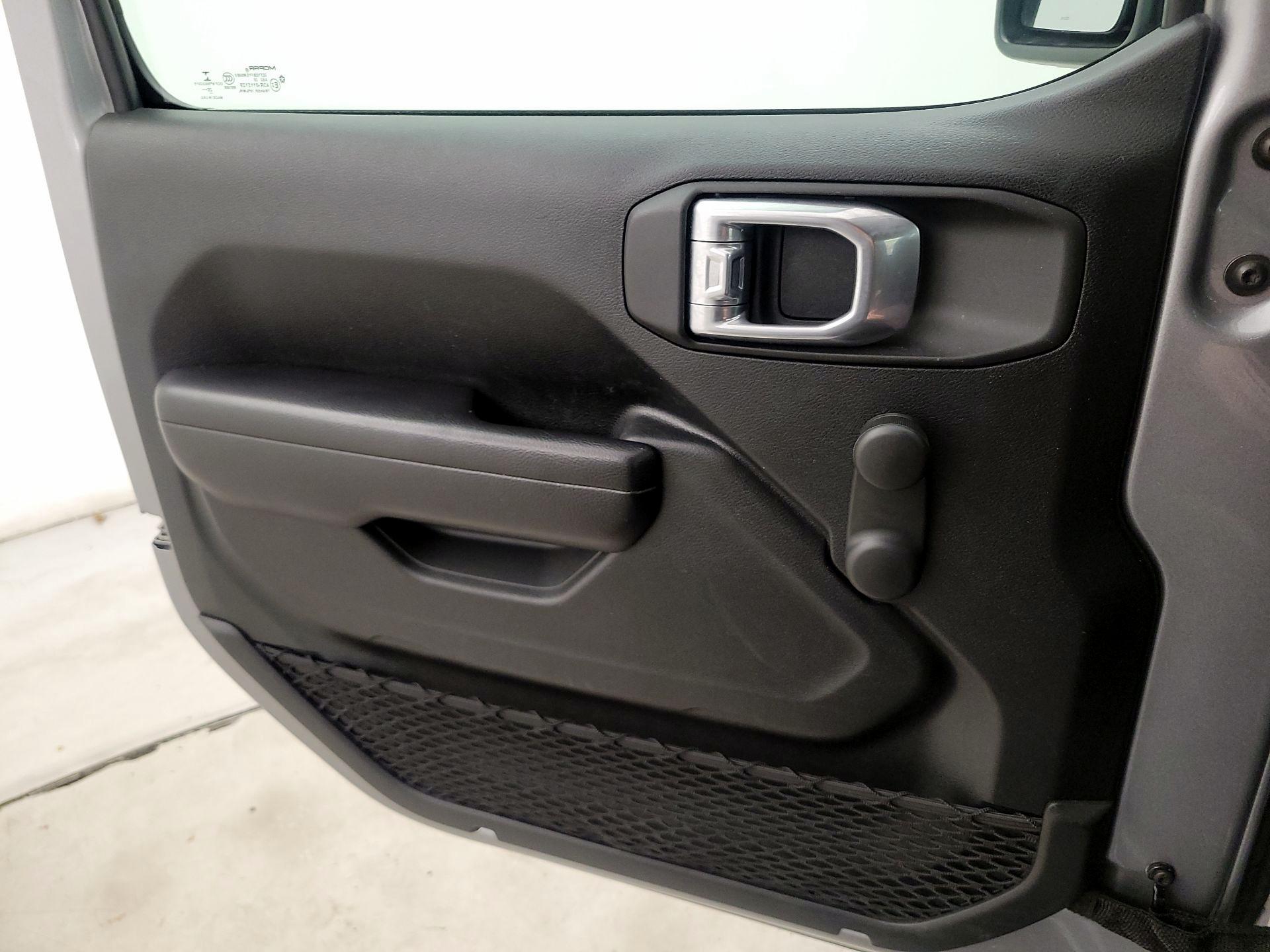 Thumbnail: 2021 Jeep Wrangler - 13