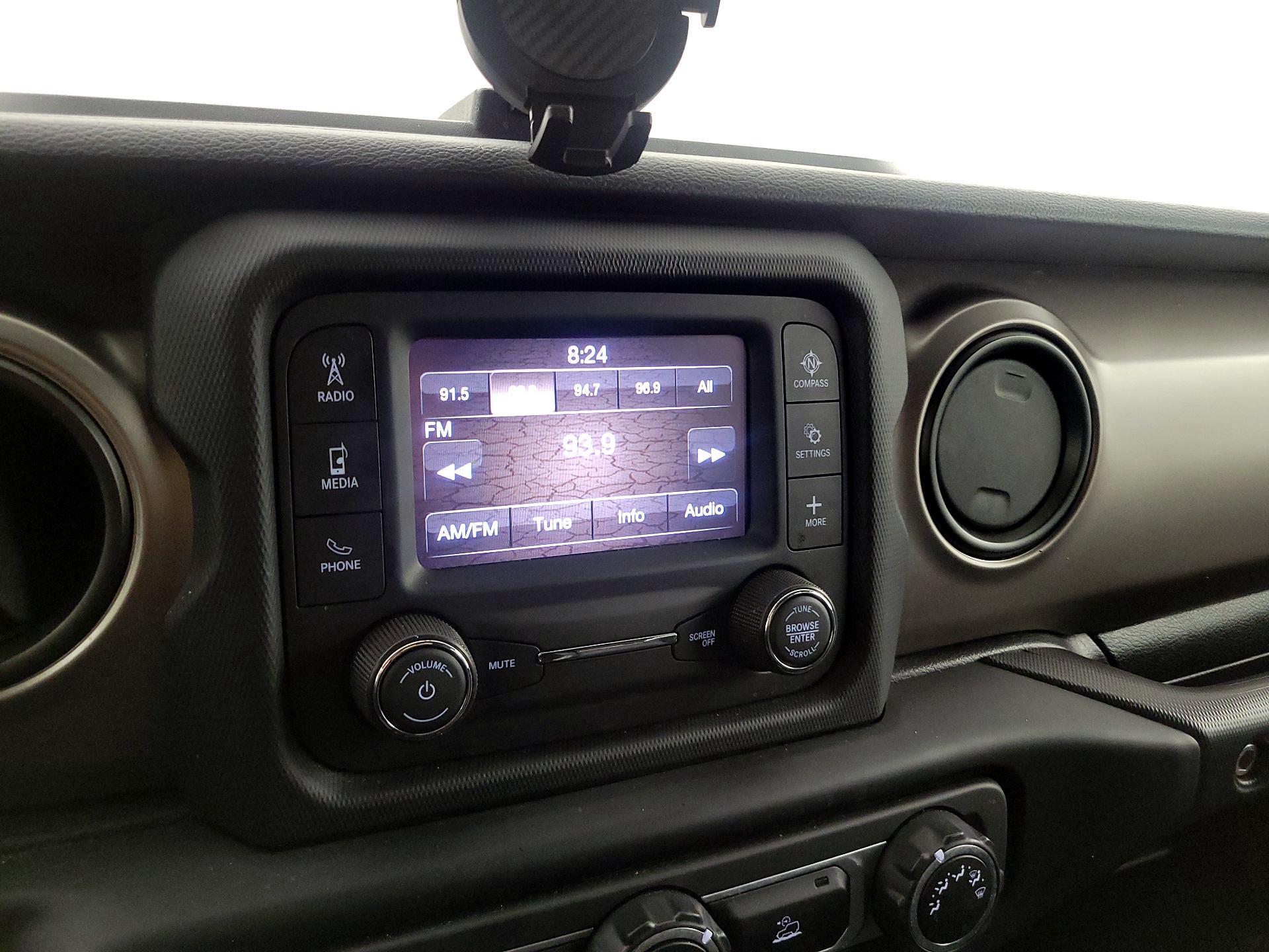 Thumbnail: 2021 Jeep Wrangler - 15