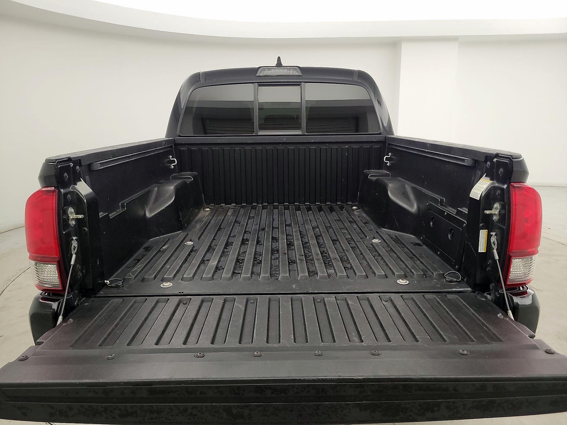 Thumbnail: 2020 Toyota Tacoma - 20