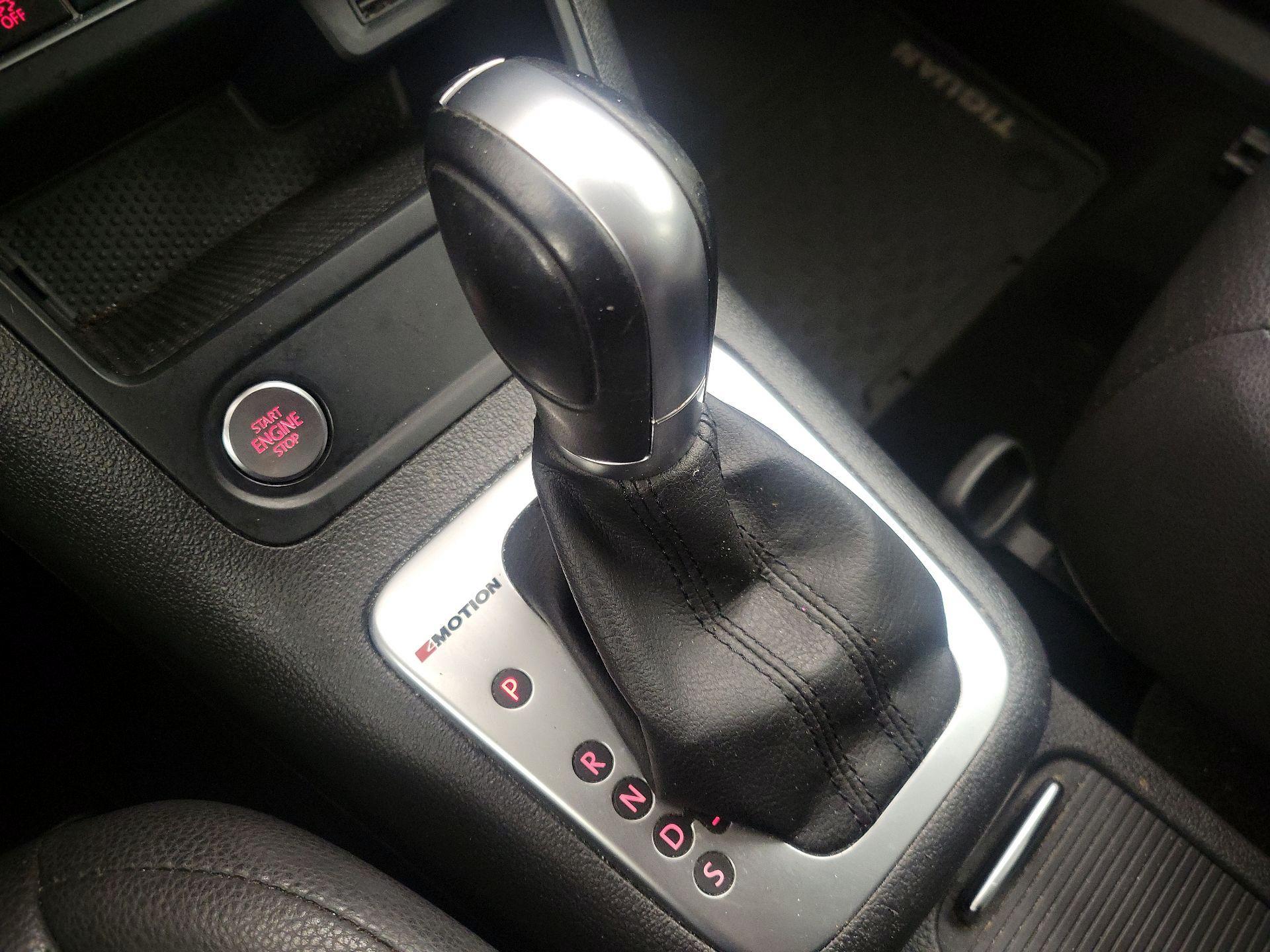 Thumbnail: 2017 Volkswagen Tiguan - 17