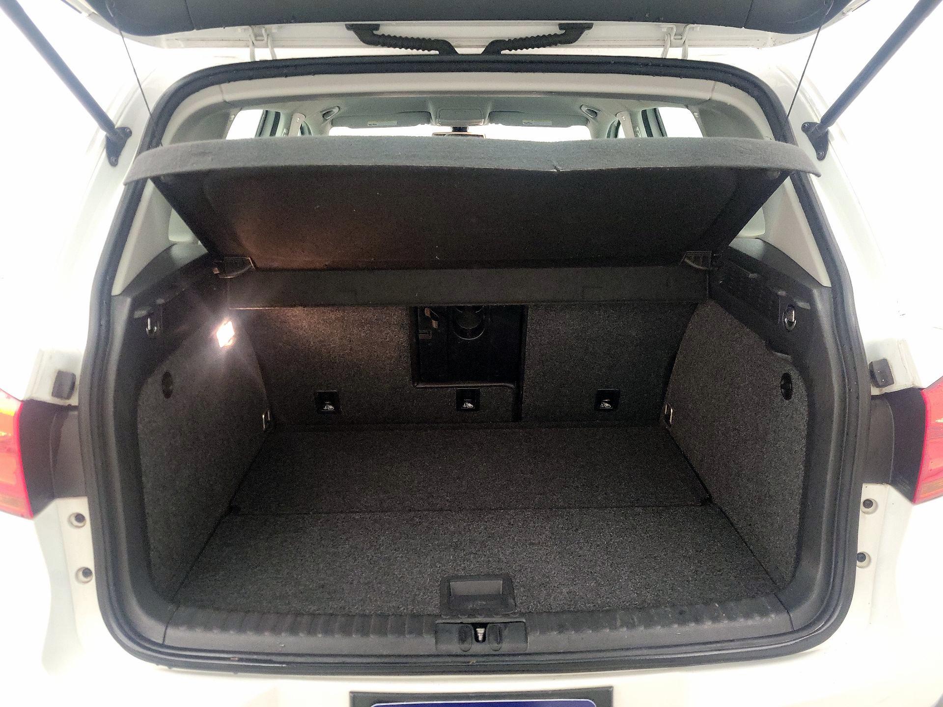 Thumbnail: 2017 Volkswagen Tiguan - 20