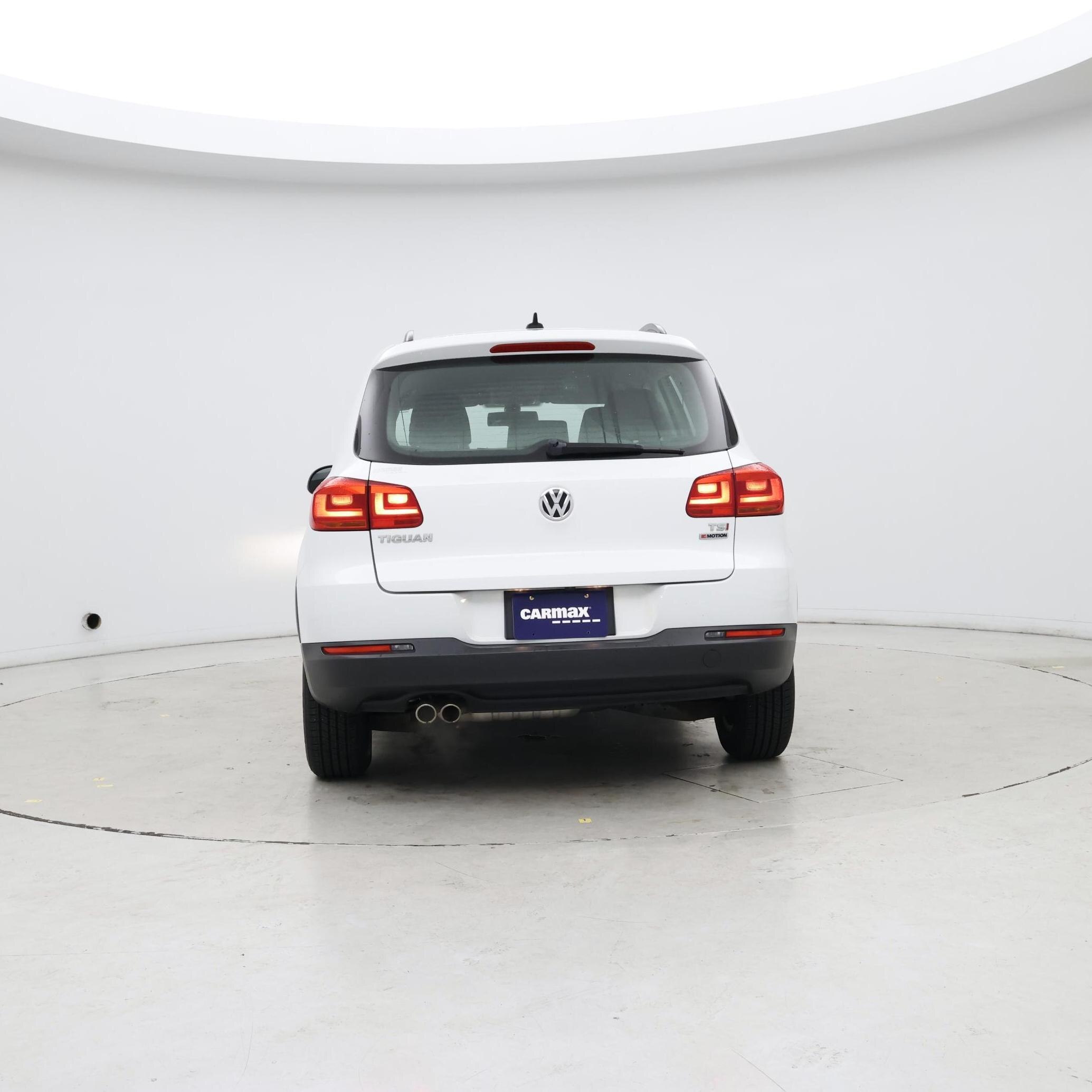 Thumbnail: 2017 Volkswagen Tiguan - 6