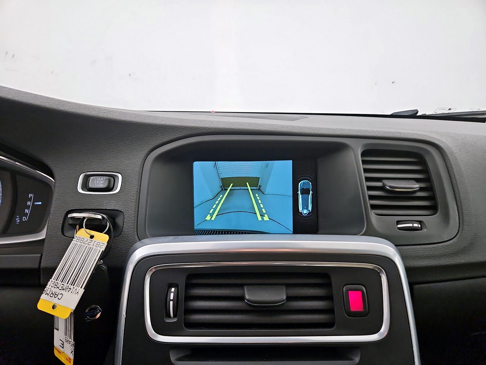 Thumbnail: 2016 Volvo V60 - 15