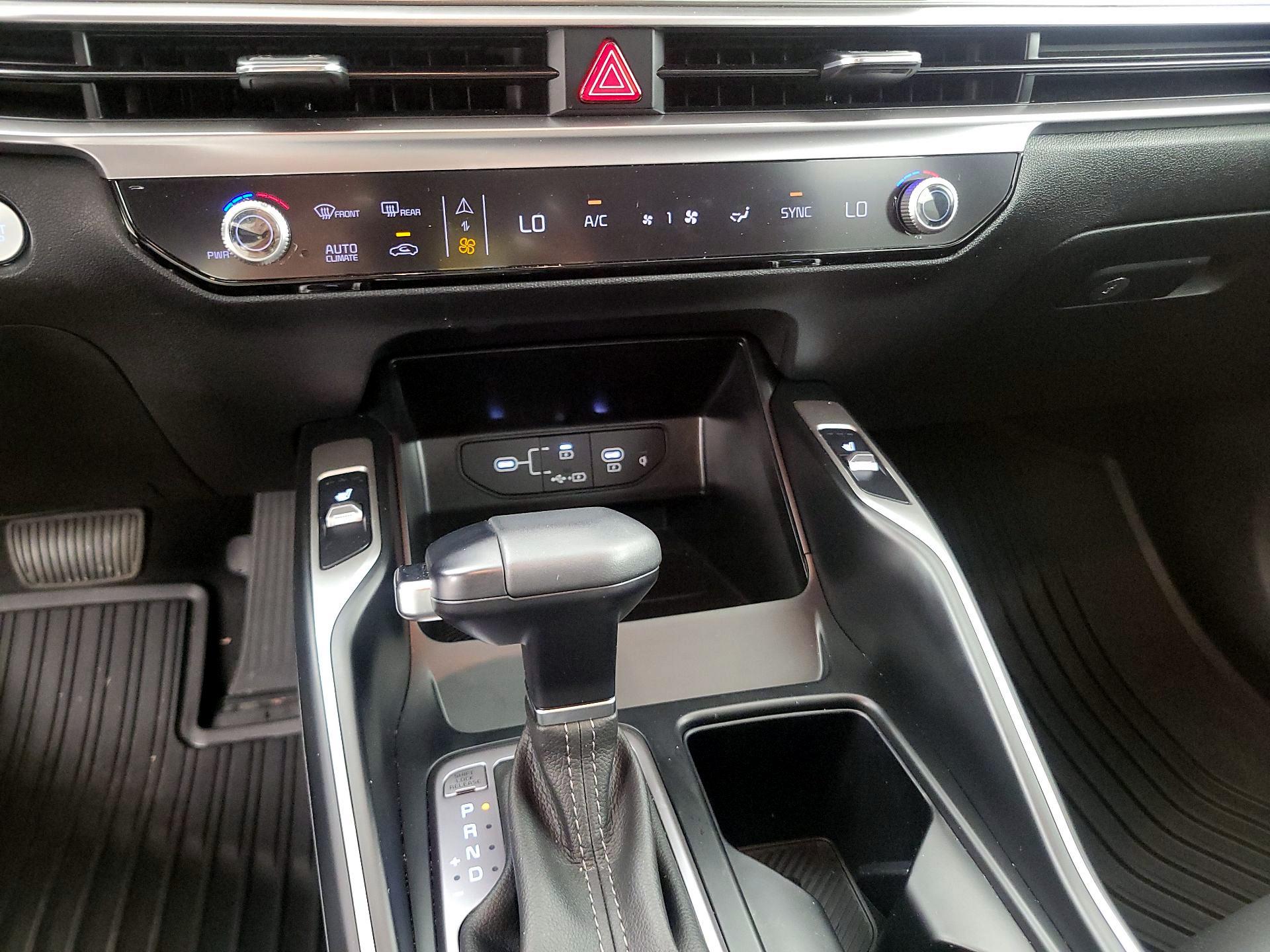 Thumbnail: 2025 Kia Sorento - 17