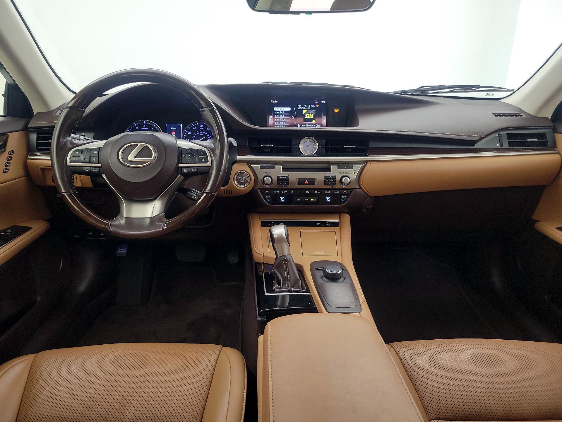 Thumbnail: 2017 Lexus ES - 9