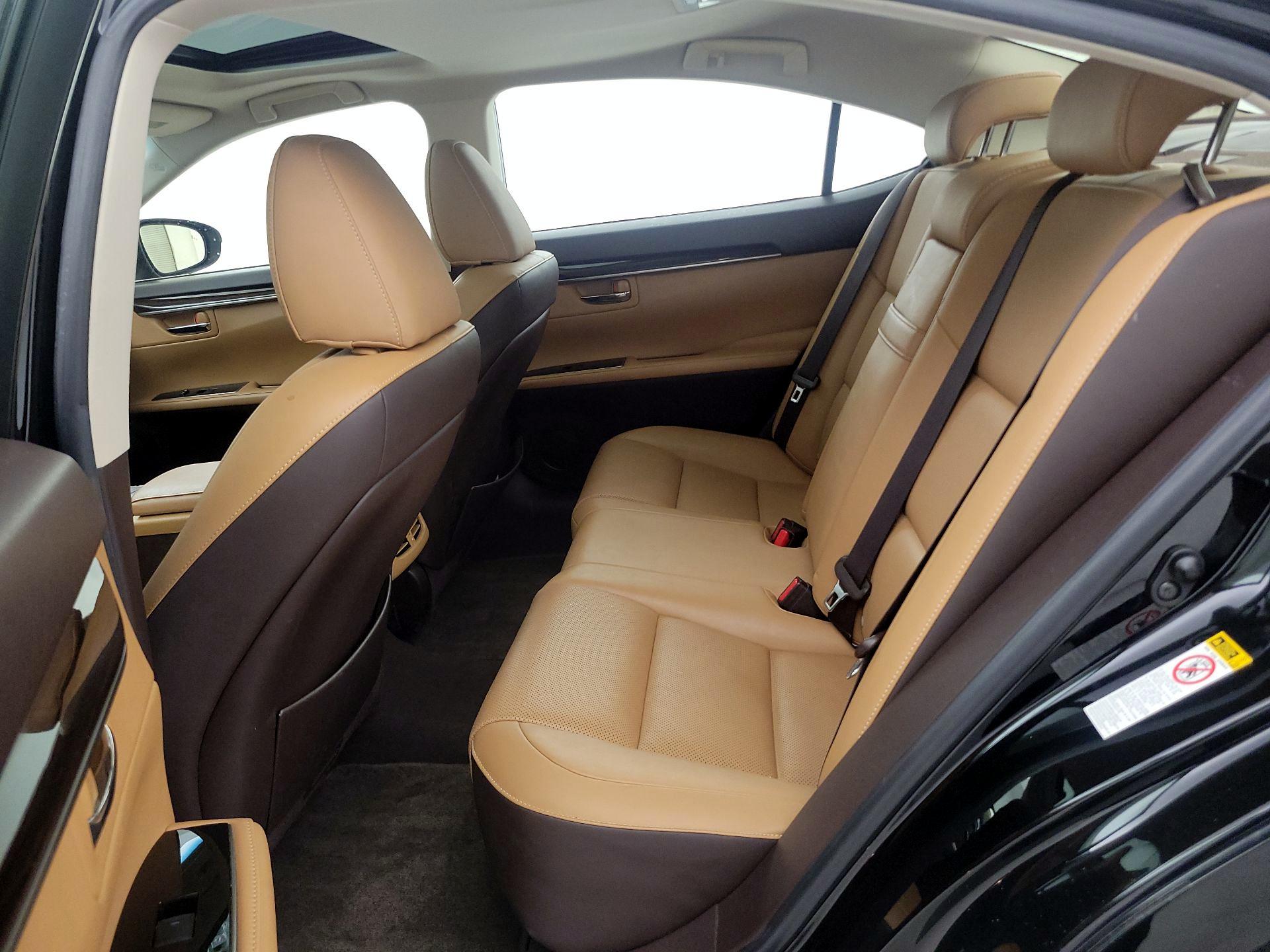 Thumbnail: 2017 Lexus ES - 20