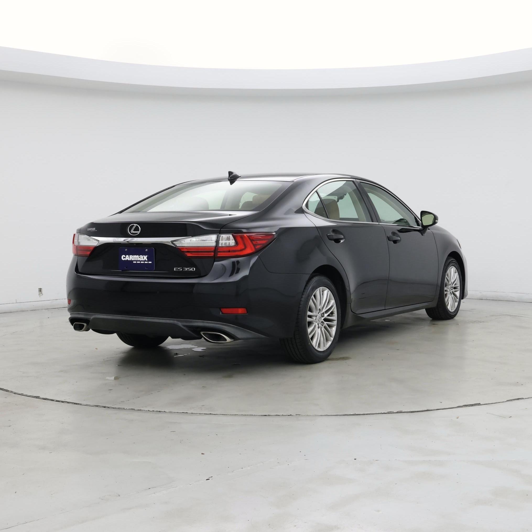 Thumbnail: 2017 Lexus ES - 8