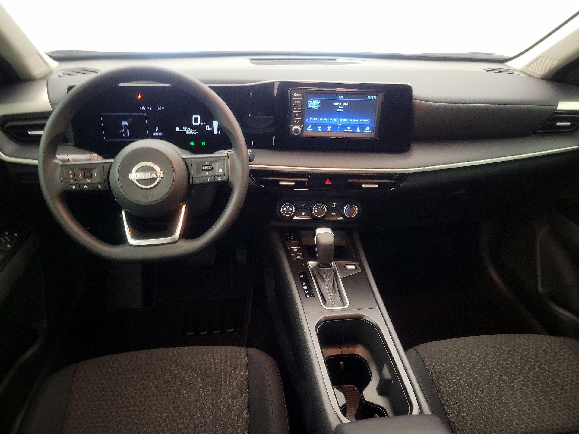 Thumbnail: 2025 Nissan Kicks - 9