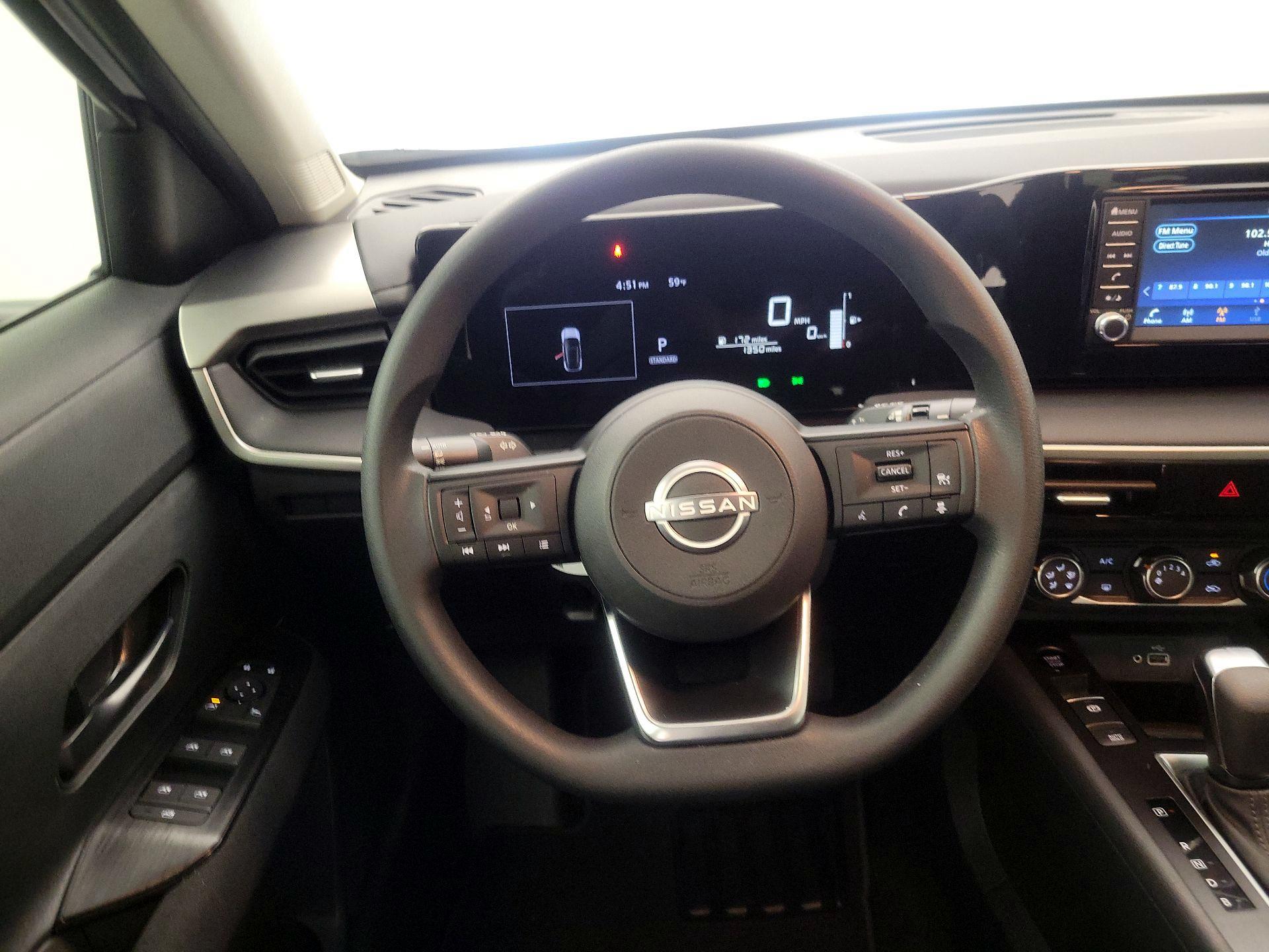 Thumbnail: 2025 Nissan Kicks - 10