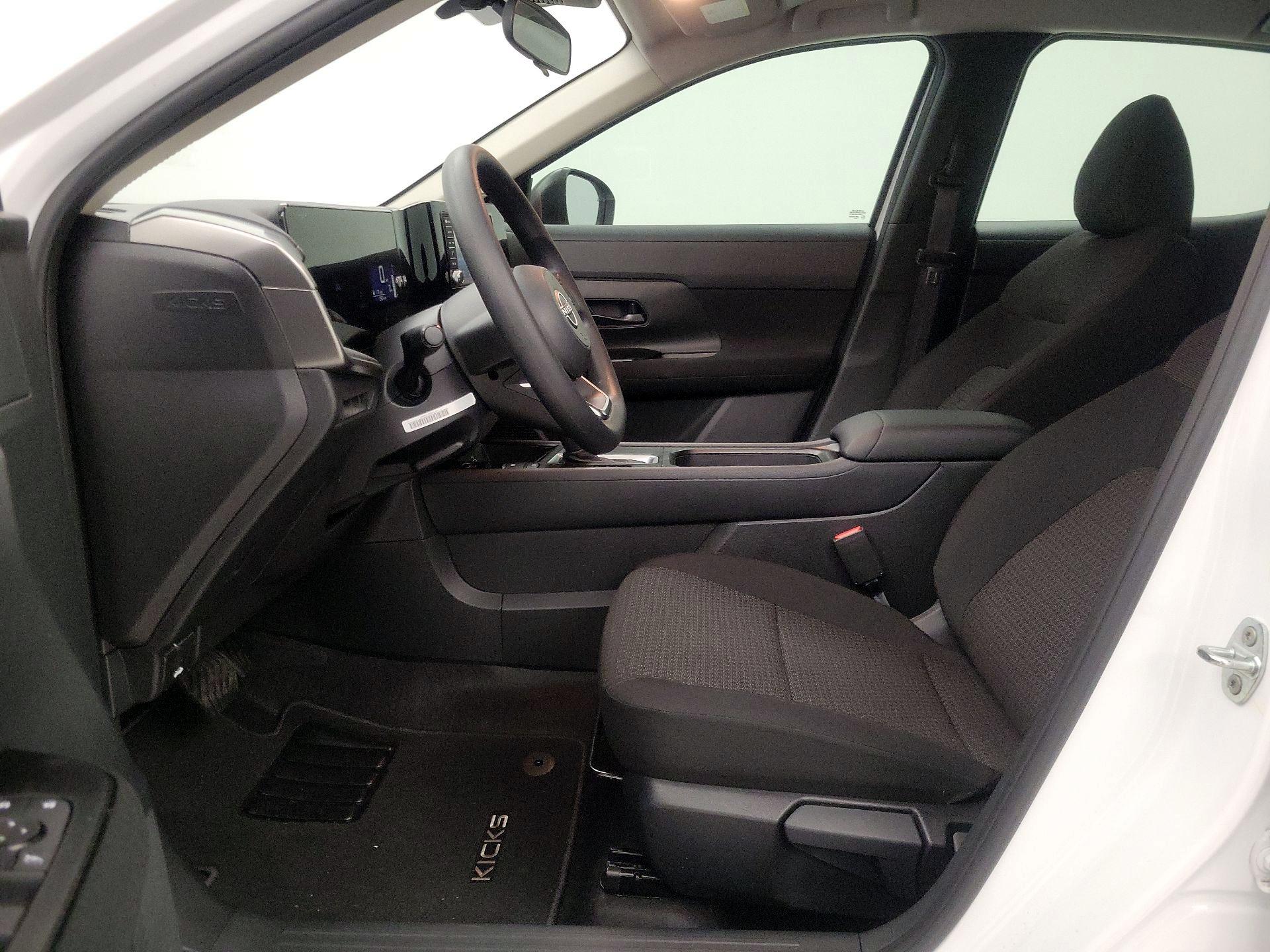 Thumbnail: 2025 Nissan Kicks - 11