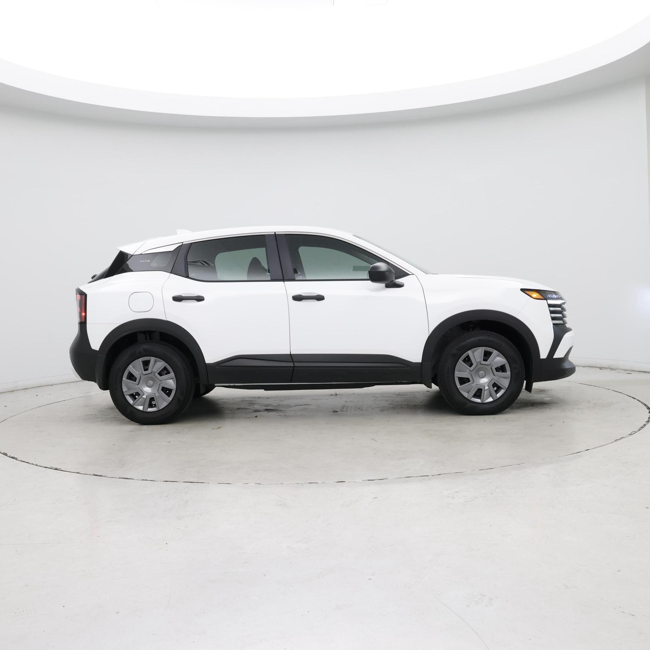 Thumbnail: 2025 Nissan Kicks - 7