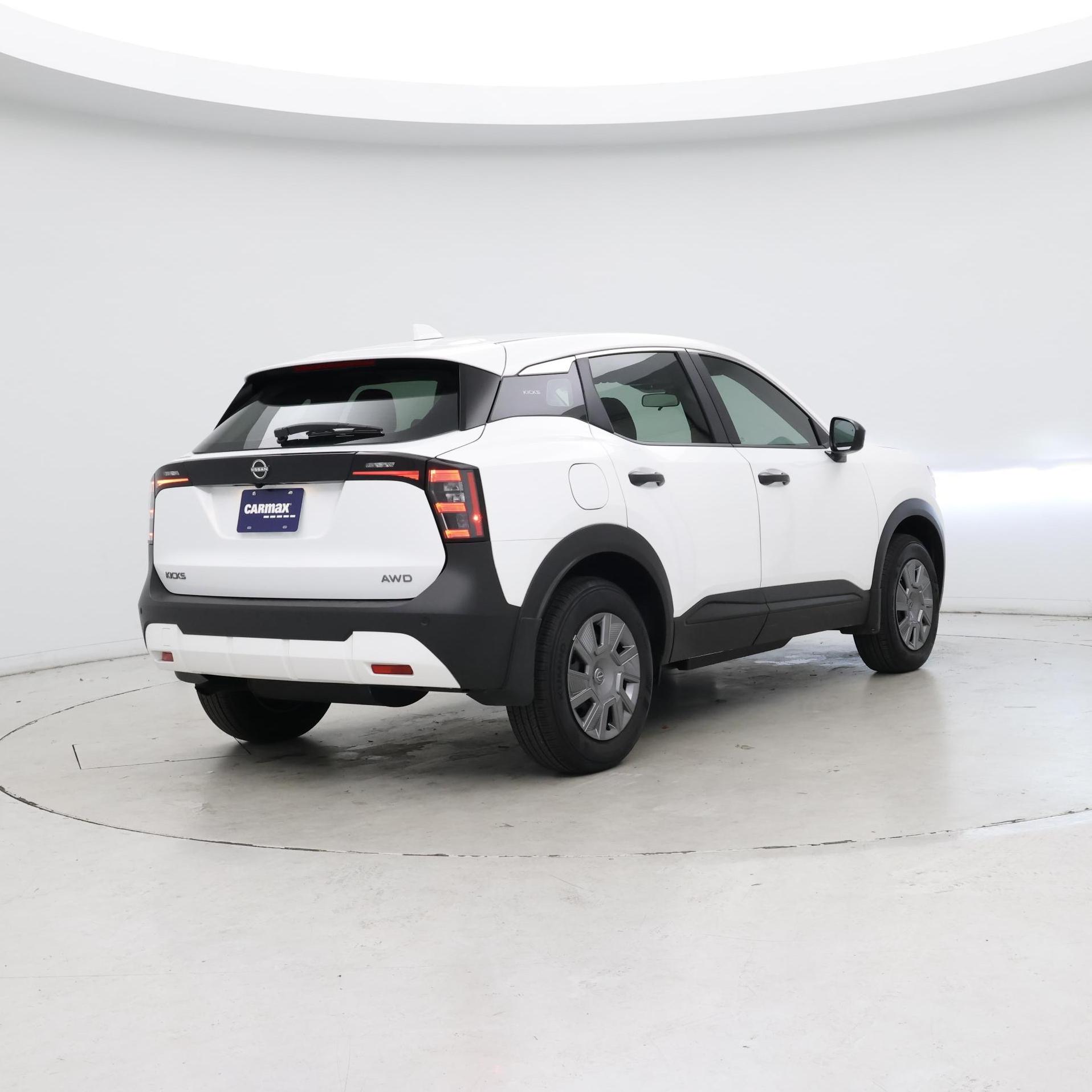 Thumbnail: 2025 Nissan Kicks - 8