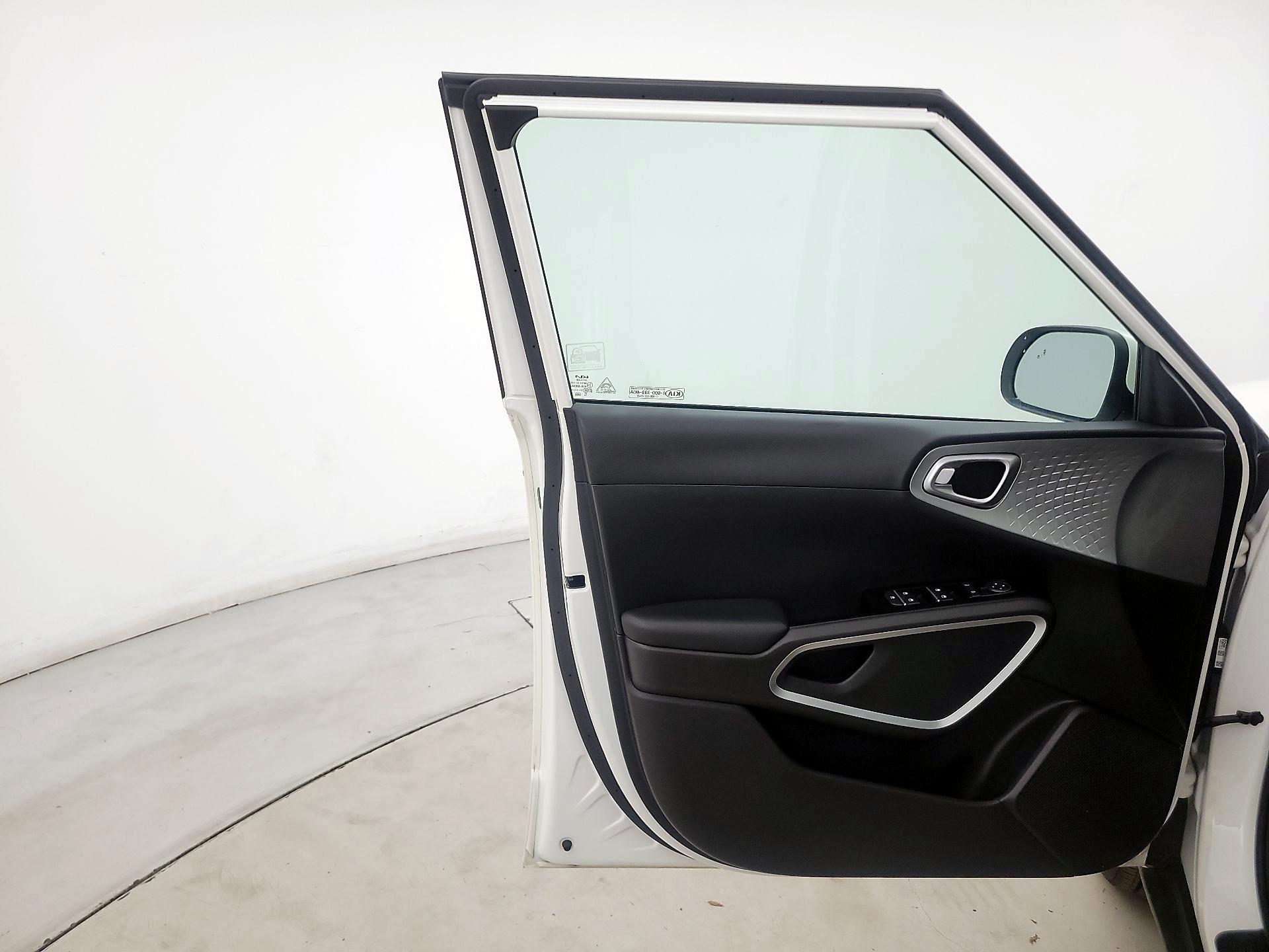 Thumbnail: 2022 Kia Soul - 12