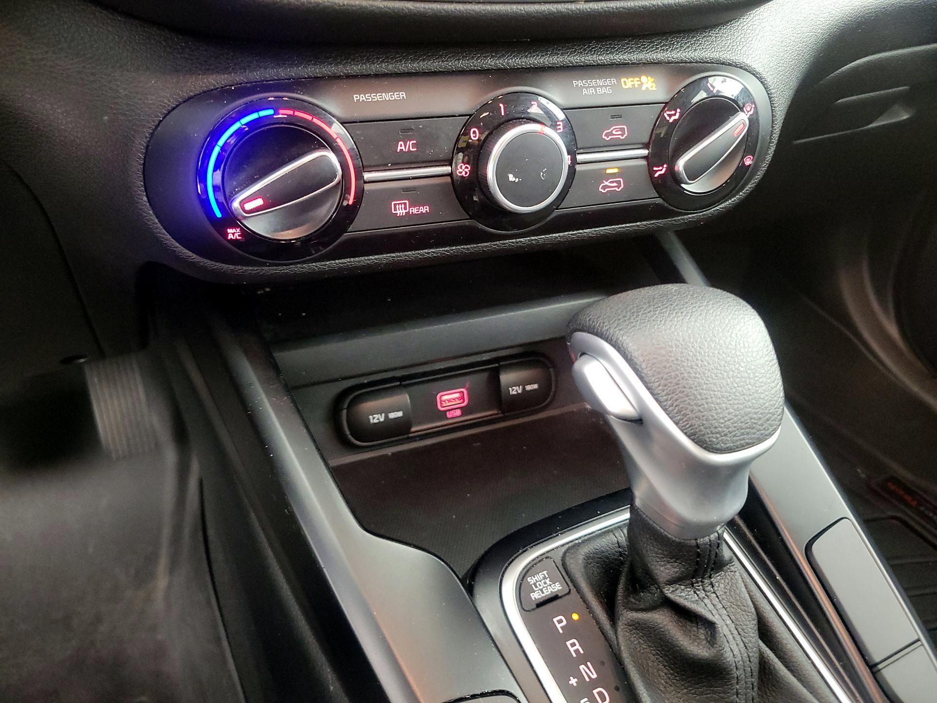 Thumbnail: 2022 Kia Soul - 16