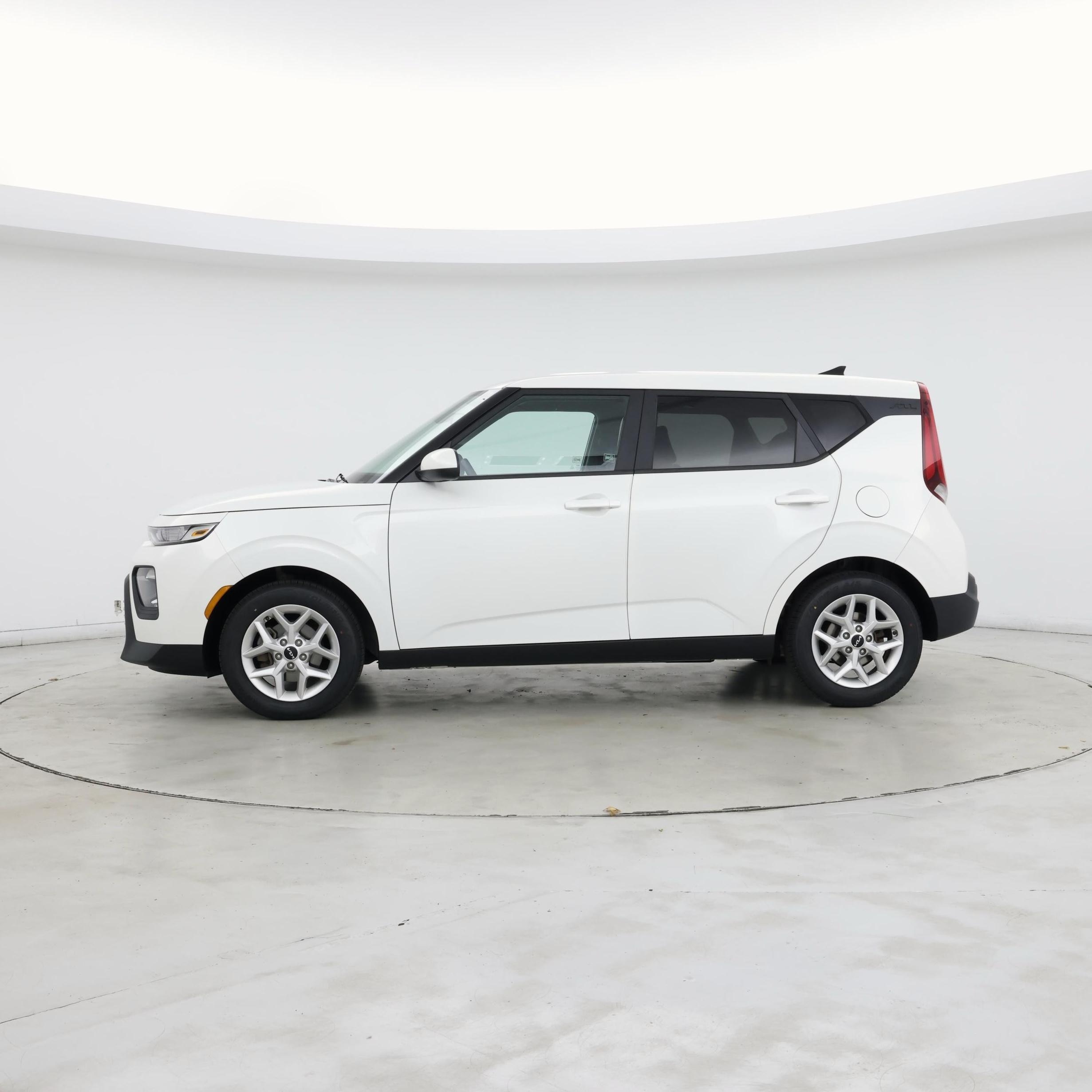 Thumbnail: 2022 Kia Soul - 3