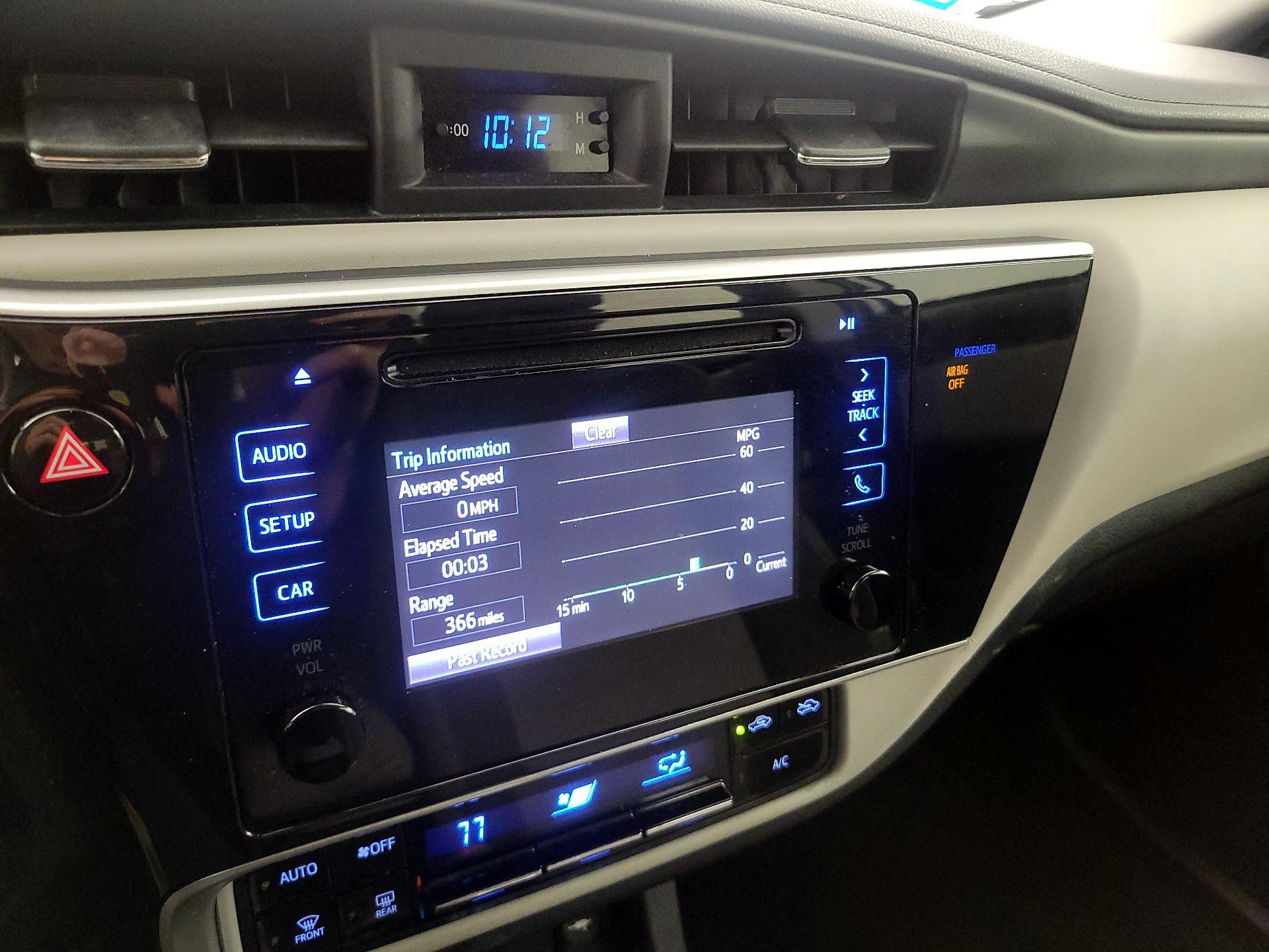 Thumbnail: 2018 Toyota Corolla - 15