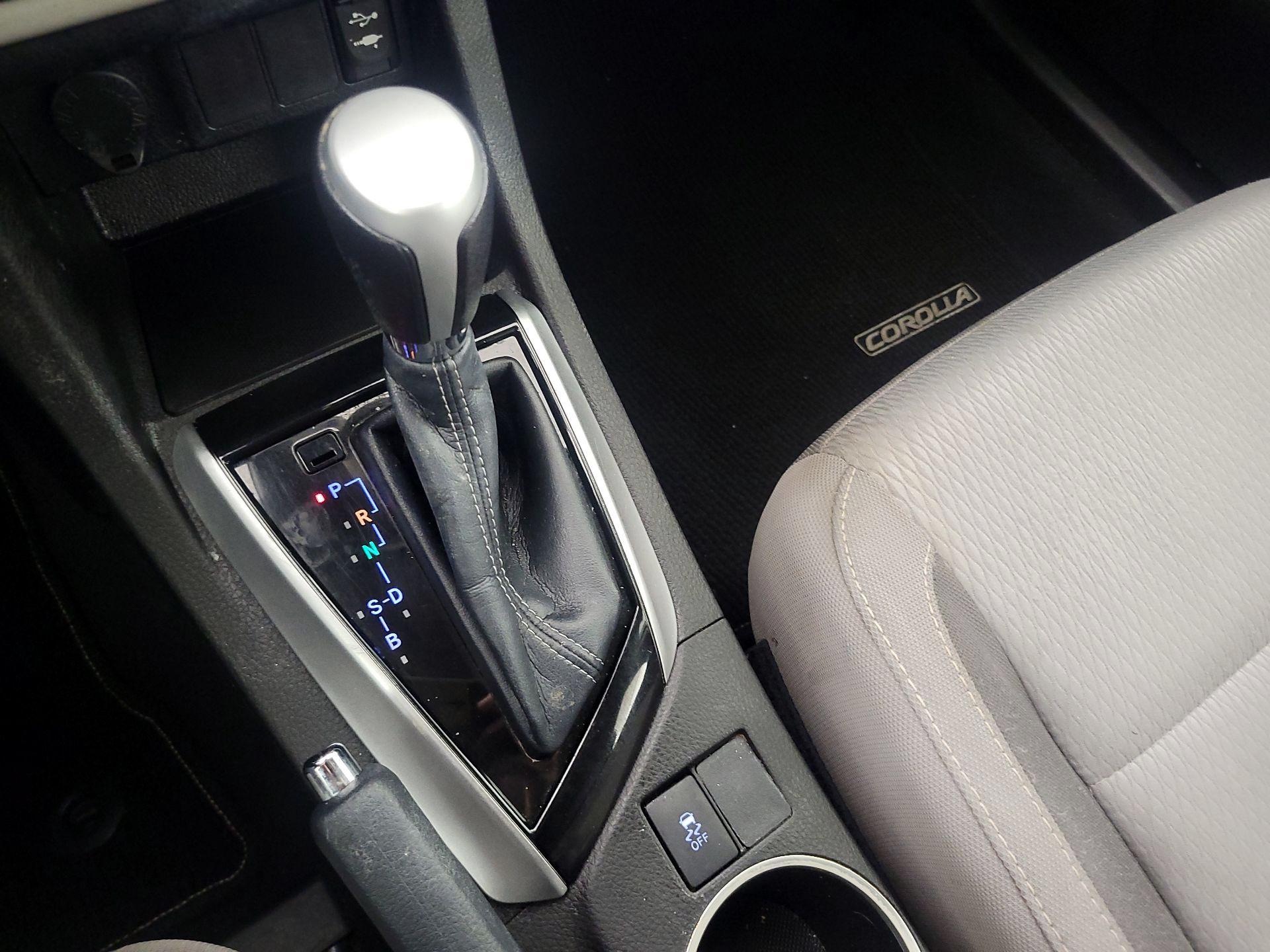 Thumbnail: 2018 Toyota Corolla - 17