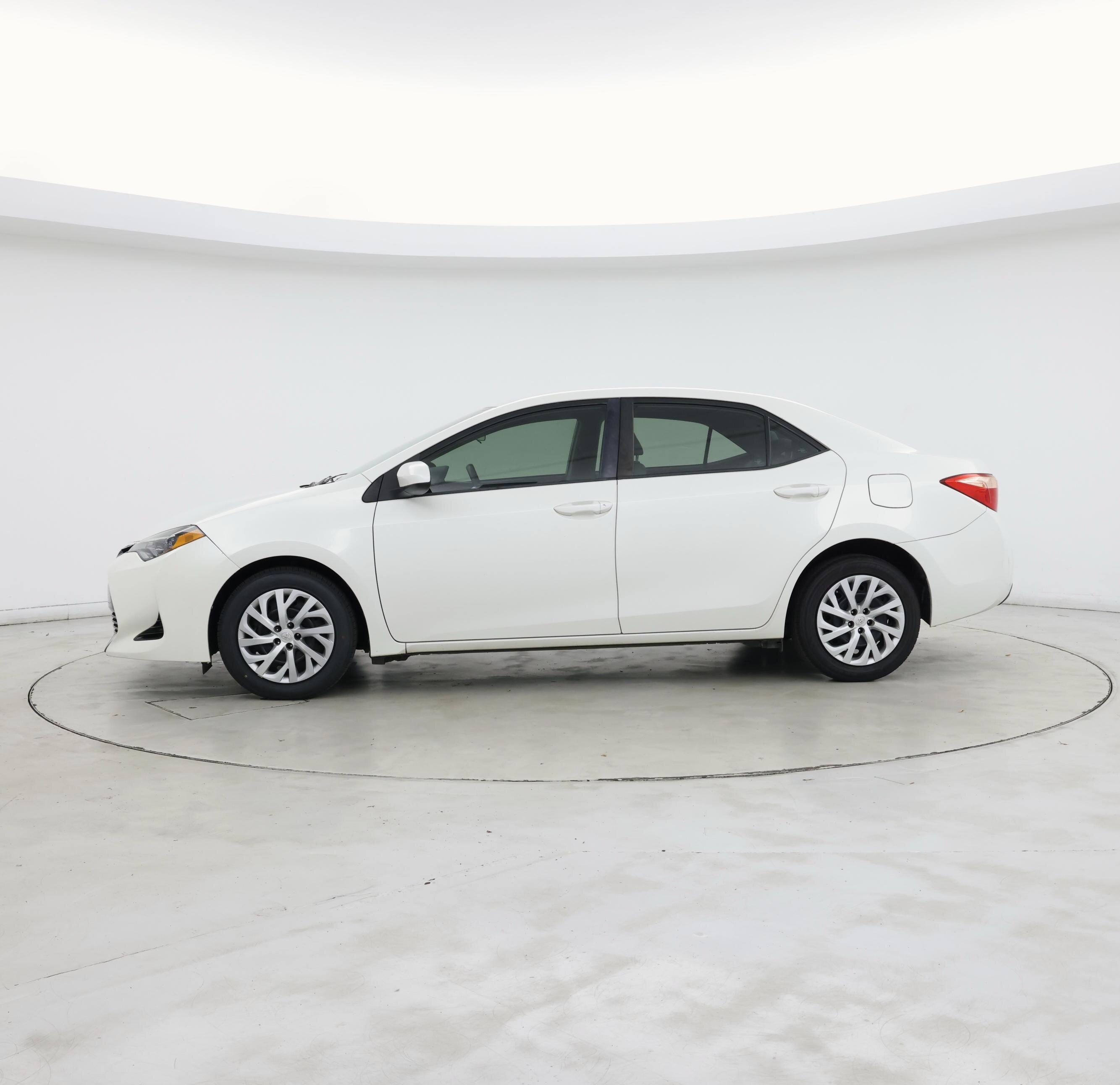 Thumbnail: 2018 Toyota Corolla - 3