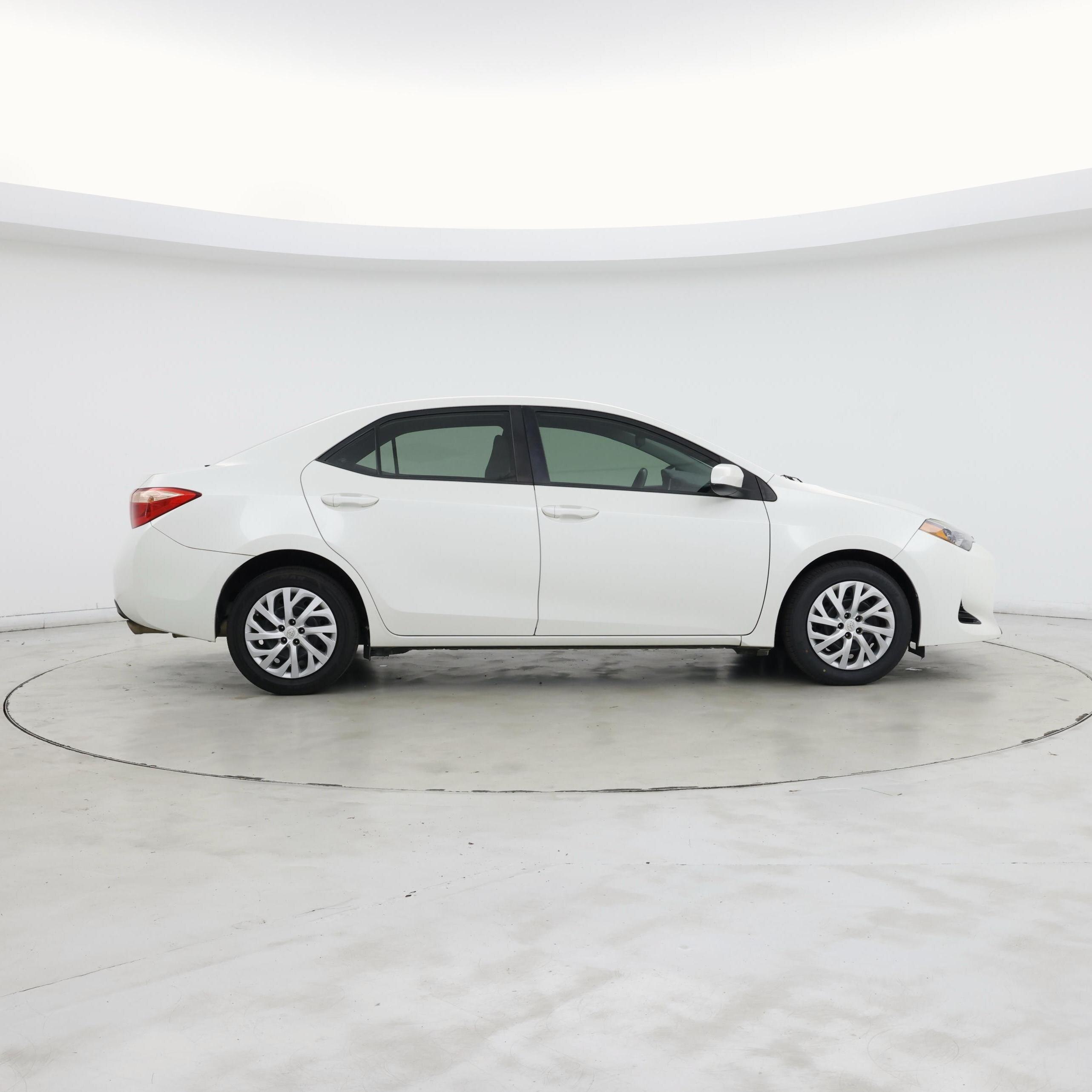 Thumbnail: 2018 Toyota Corolla - 7