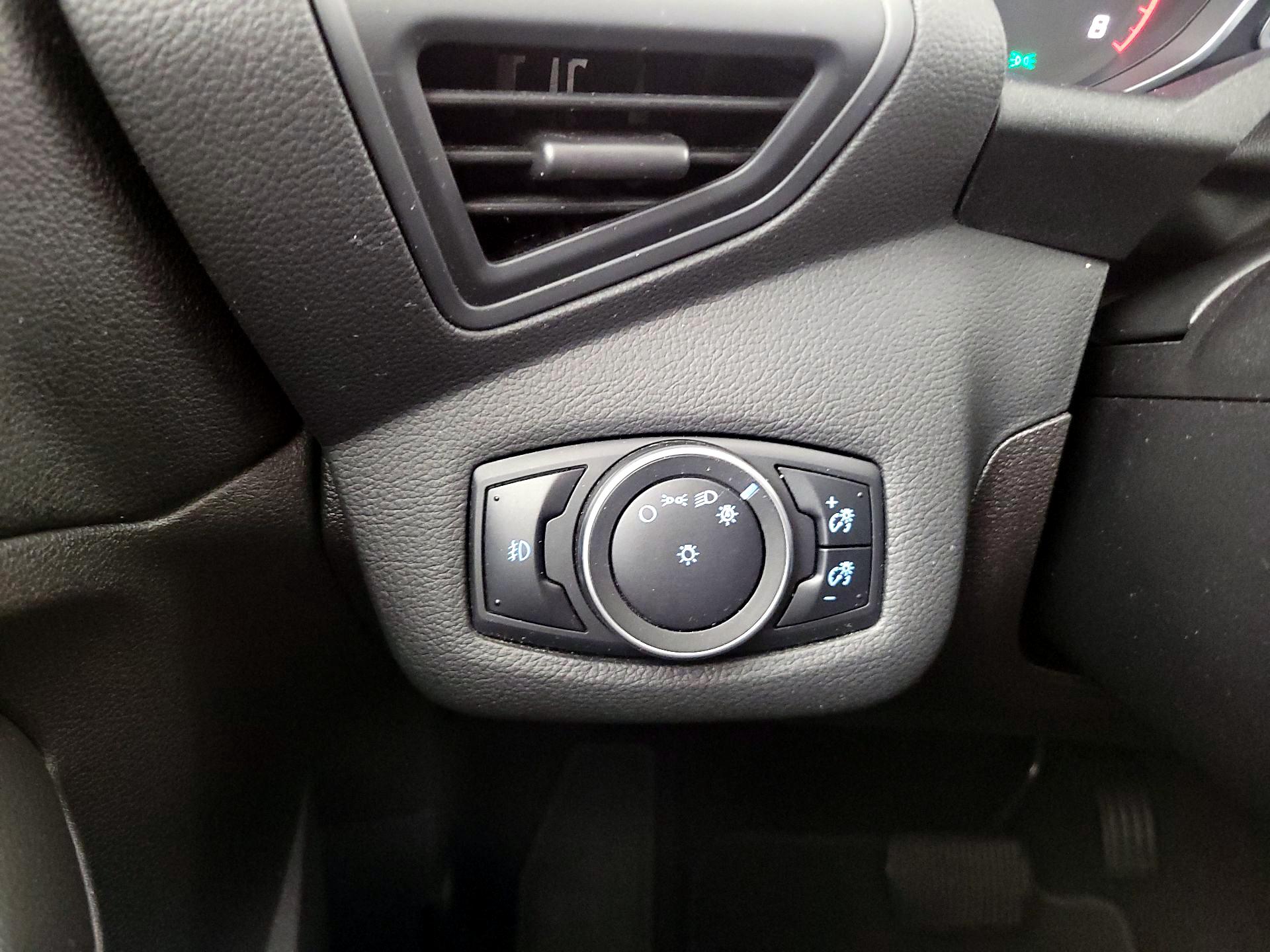 Thumbnail: 2015 Ford Escape - 13