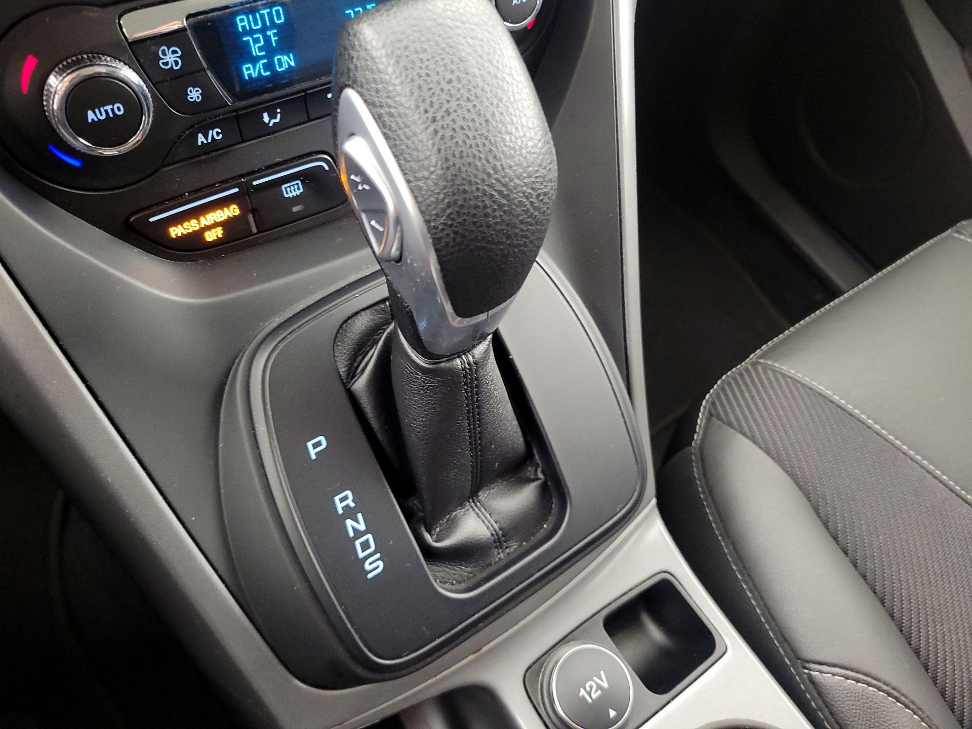 Thumbnail: 2015 Ford Escape - 18