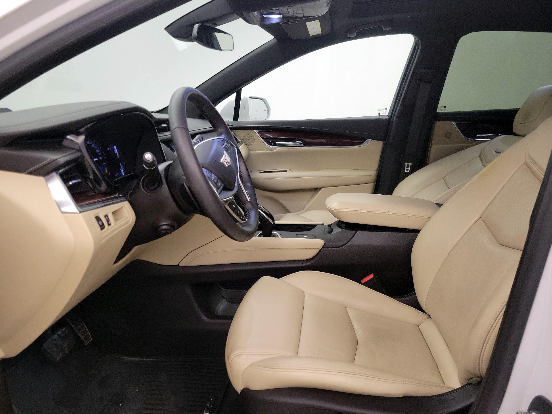 Thumbnail: 2018 Cadillac XT5 - 11