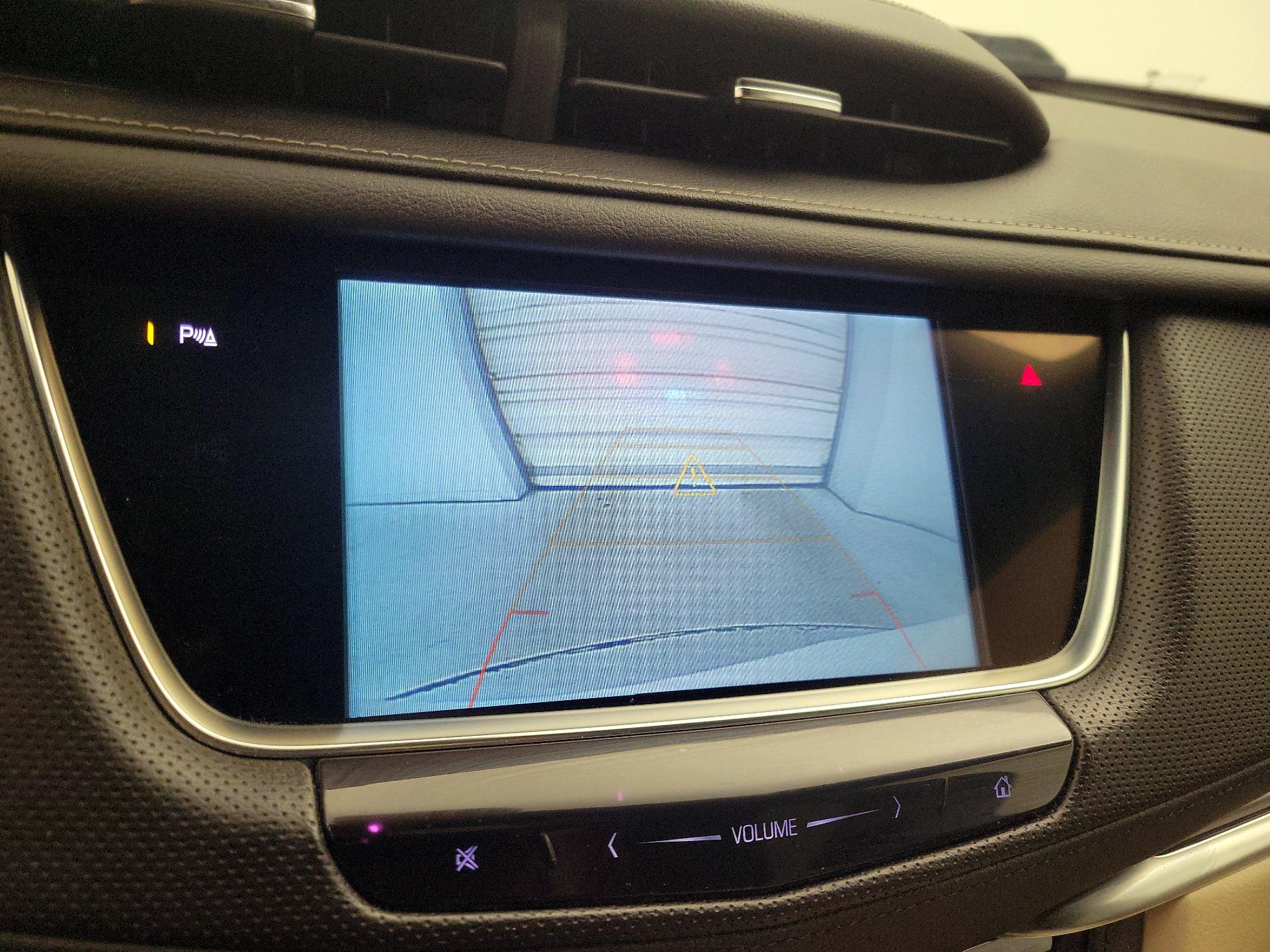 Thumbnail: 2018 Cadillac XT5 - 14