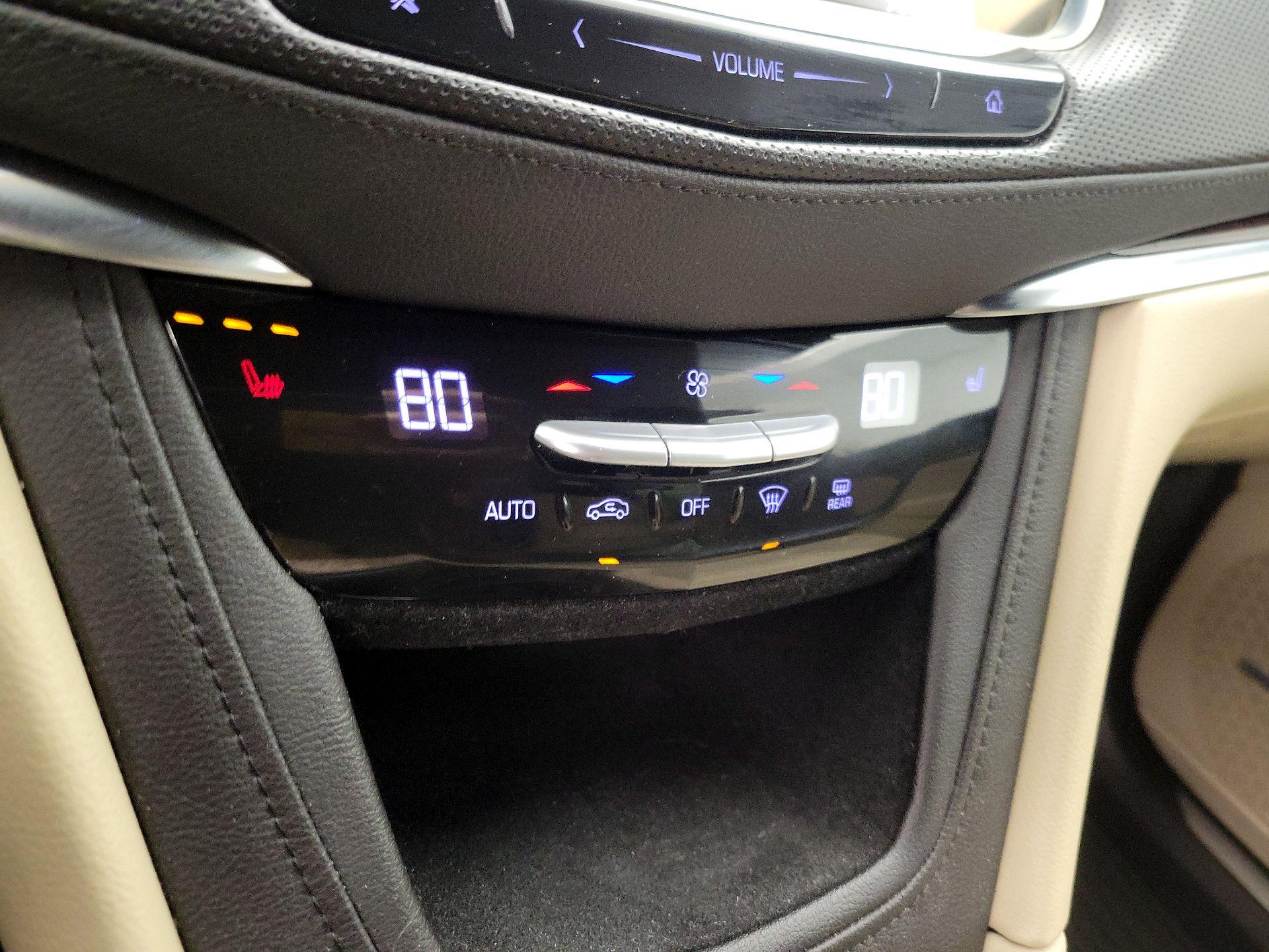 Thumbnail: 2018 Cadillac XT5 - 16