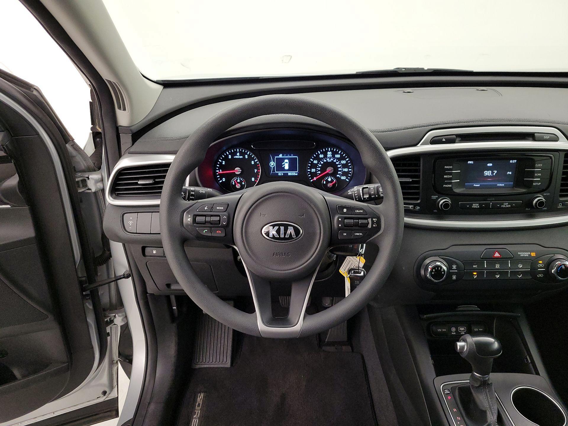 Thumbnail: 2017 Kia Sorento - 10