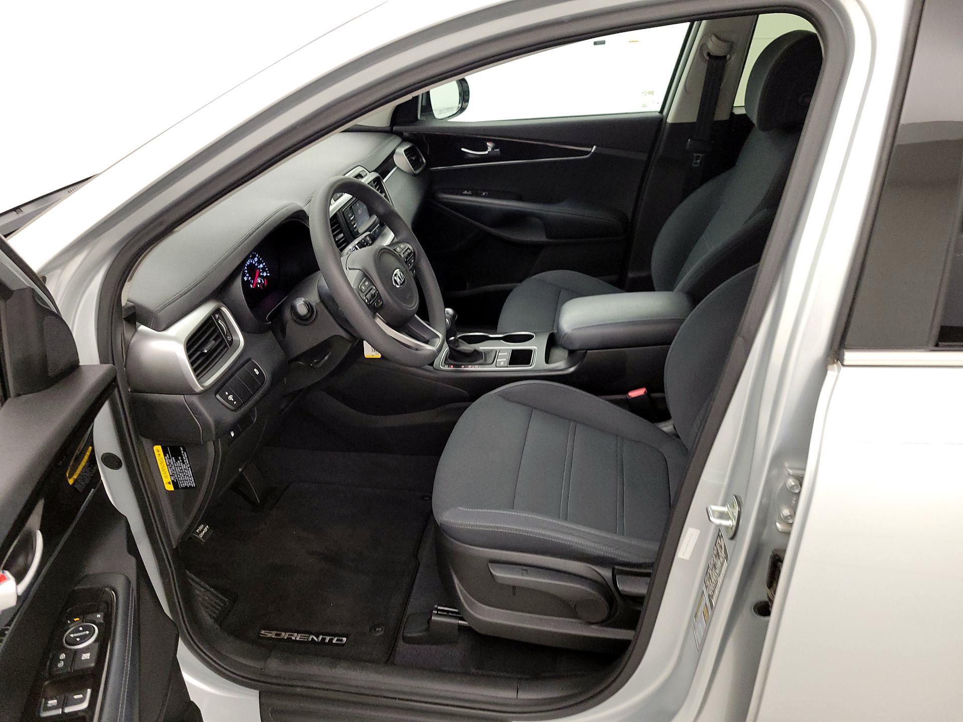 Thumbnail: 2017 Kia Sorento - 11