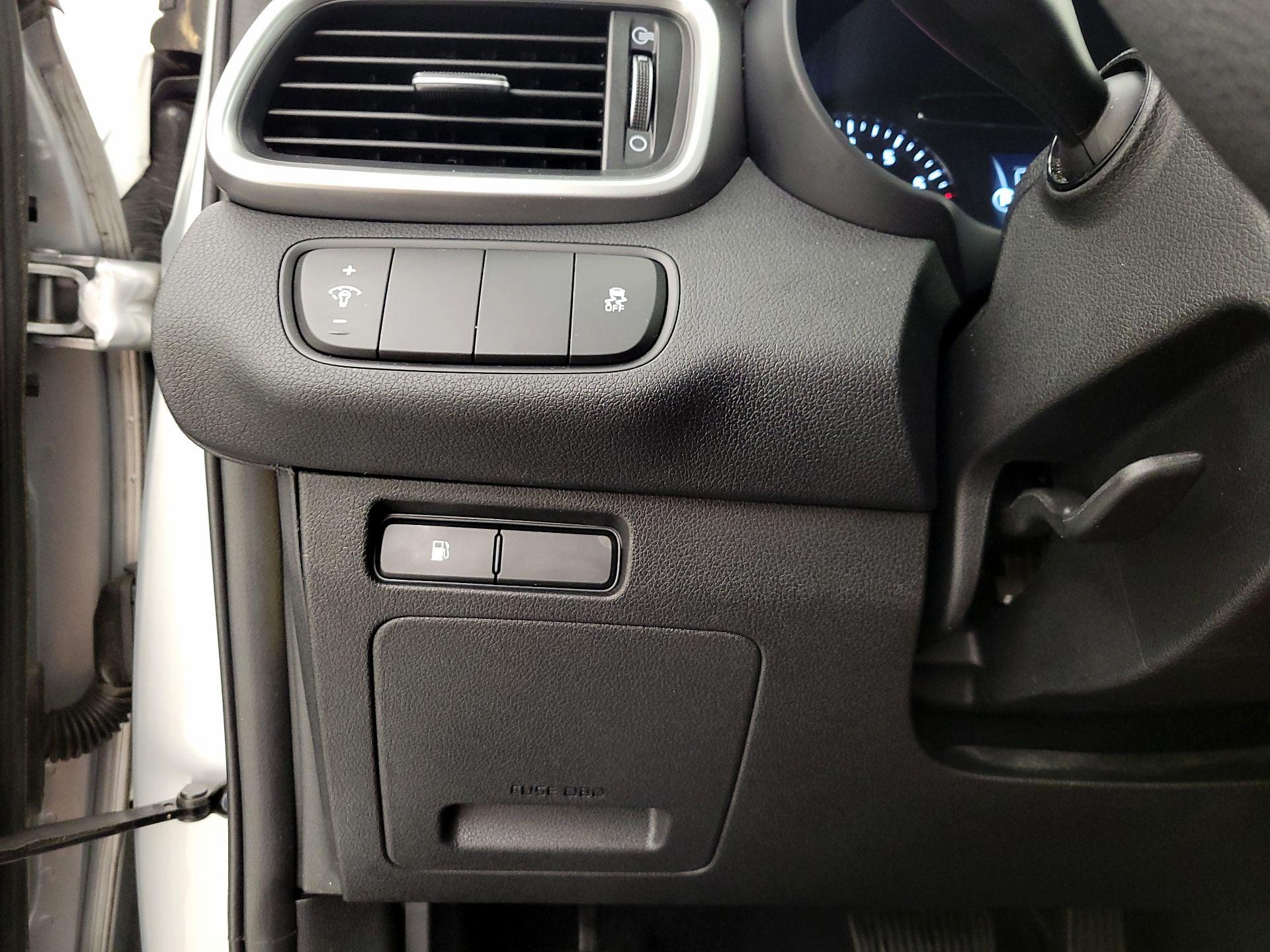 Thumbnail: 2017 Kia Sorento - 13