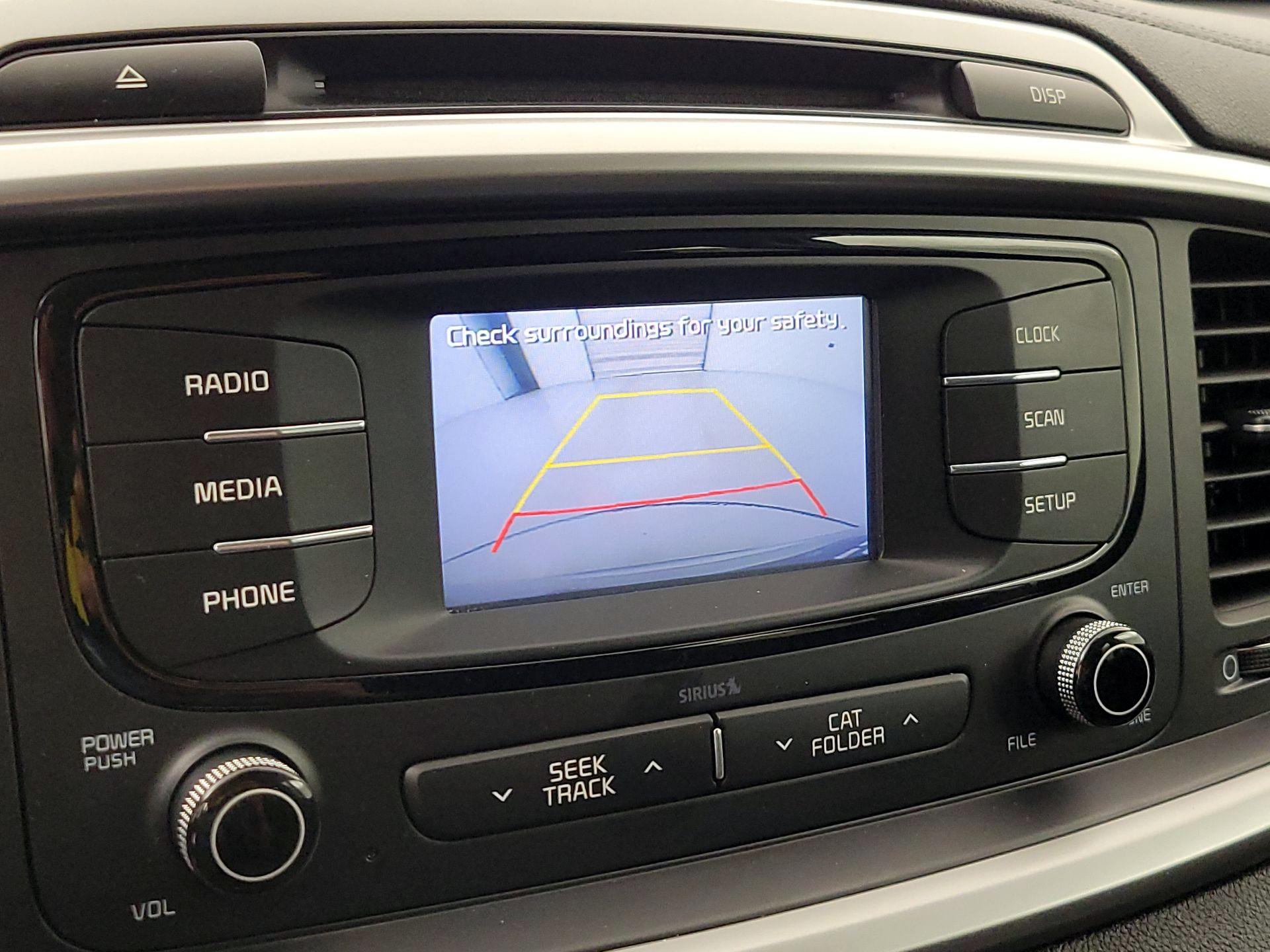 Thumbnail: 2017 Kia Sorento - 14