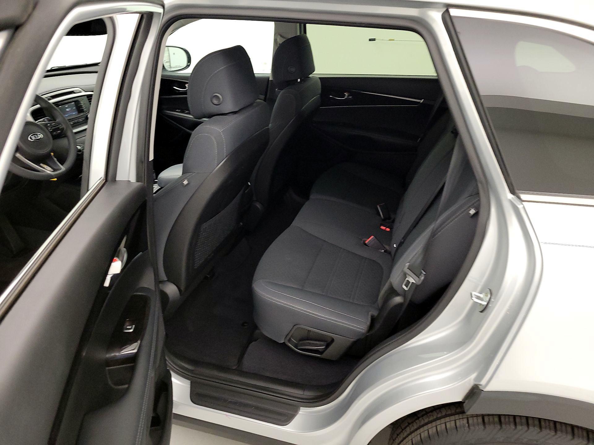 Thumbnail: 2017 Kia Sorento - 19